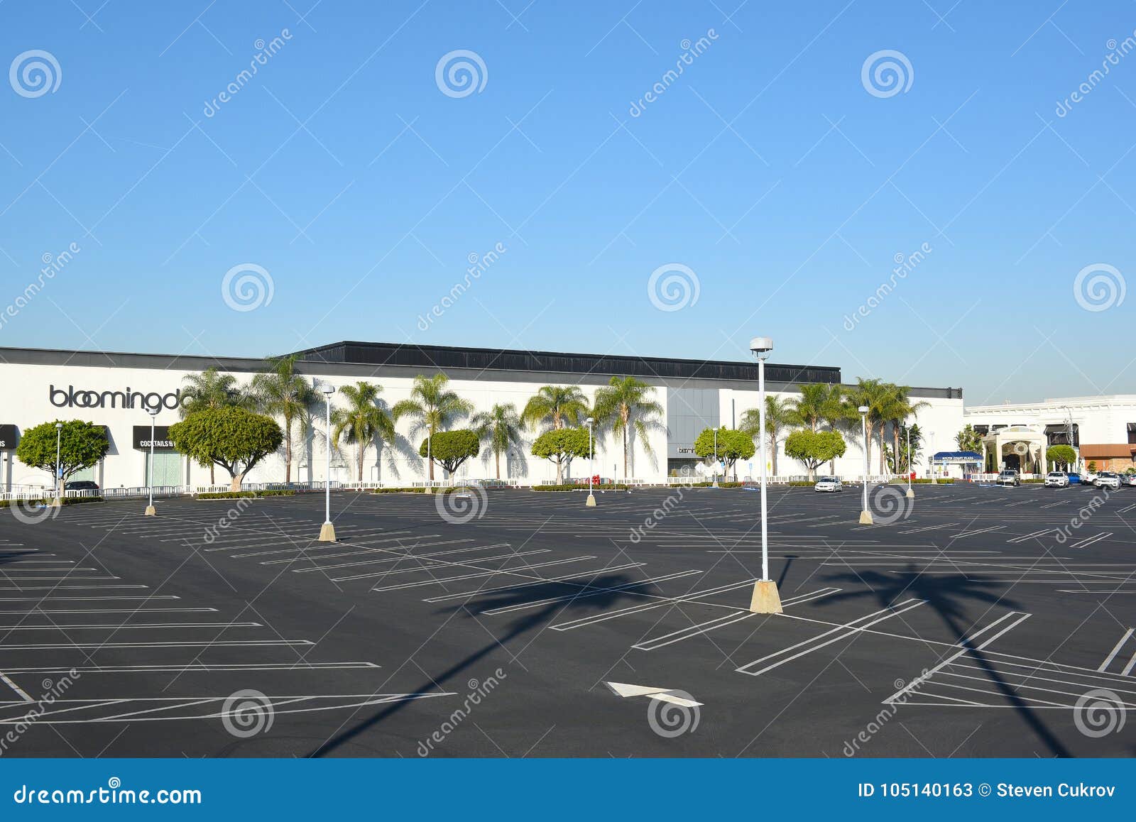 South Coast Plaza editorial stock photo. Image of shops - 105140163