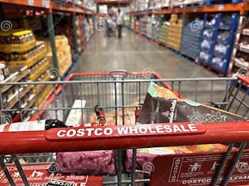 Costco Retail Store in Los Angeles Editorial Stock Image - Image of ...