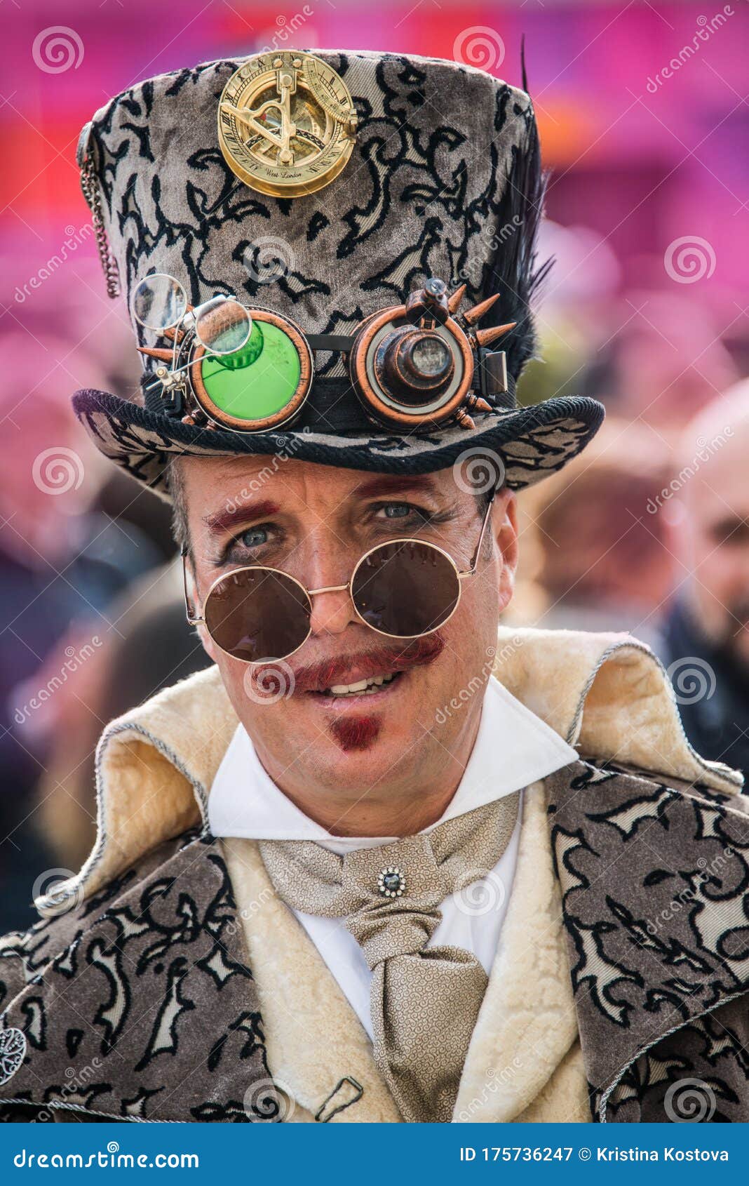 Ensemble de costumes steampunk homme (chapeau haut, lunettes, gants, canne,  crav