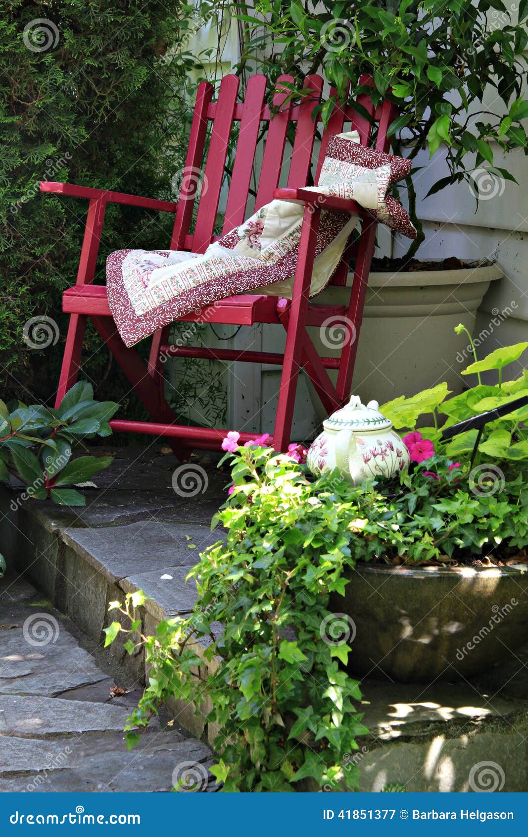 Cottage garden chair stock image. Image of nature, charming 41851377