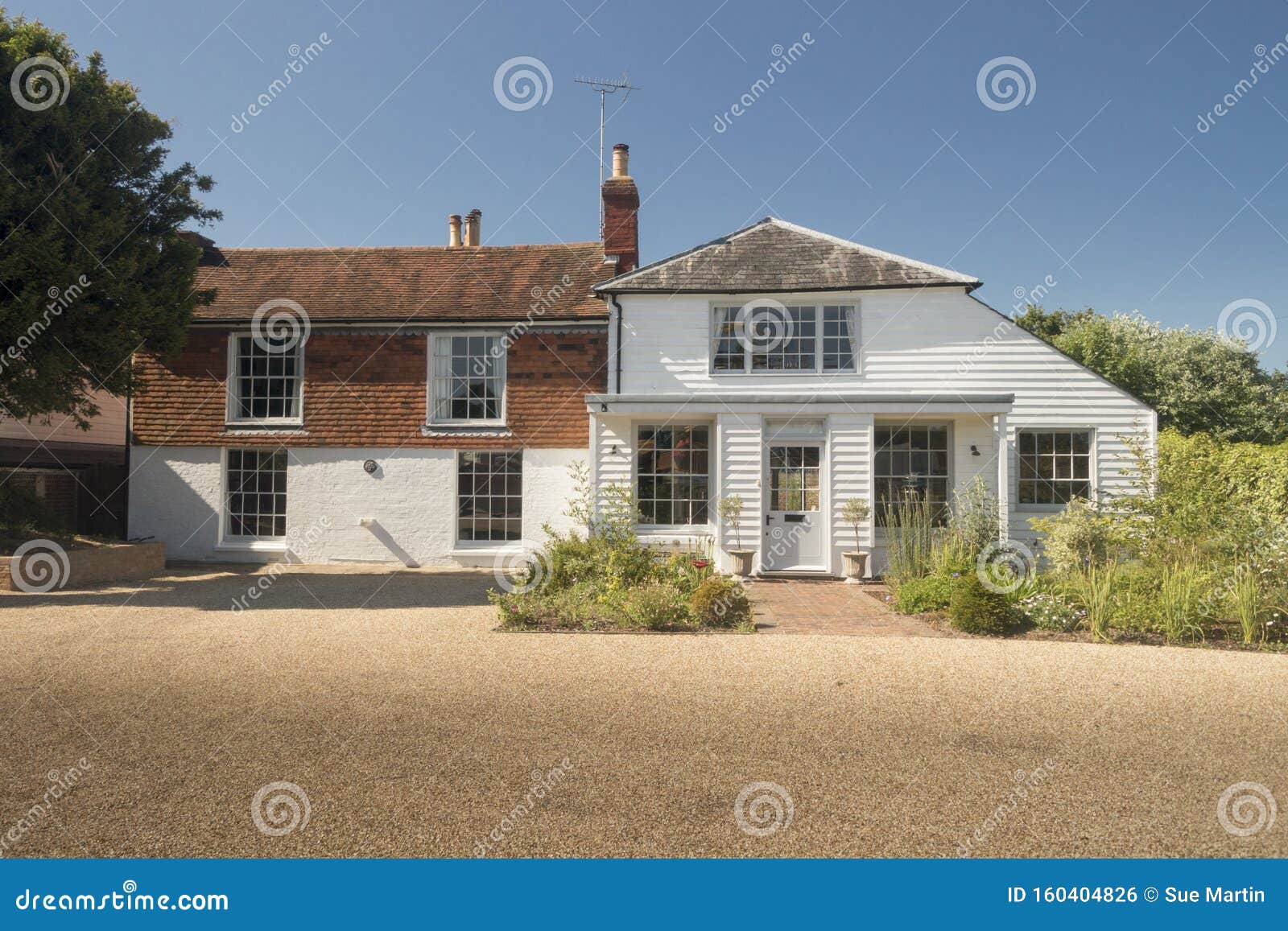Cottage in Hawkhurst, Kent, UK Editorial Photo Image of facade, house