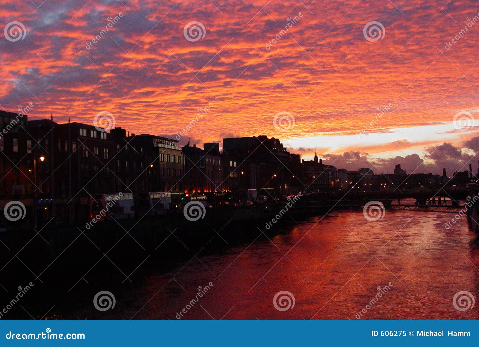 Coucher Du Soleil à Dublin Image Stock Image Du Ciel