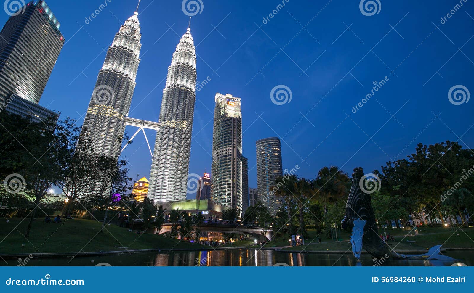 Coucher Du Soleil Bleu Dheure De Kuala Lumpur City Centre