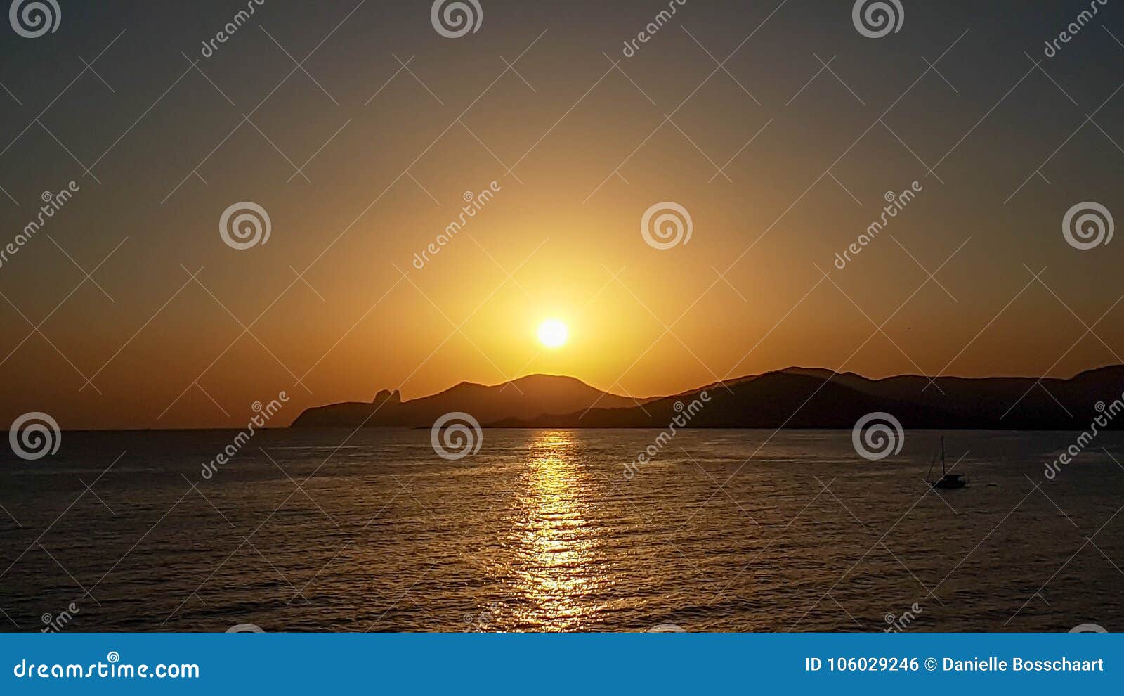 Coucher Du Soleil Chez Ses Salines Es Vedra Ibiza Photo