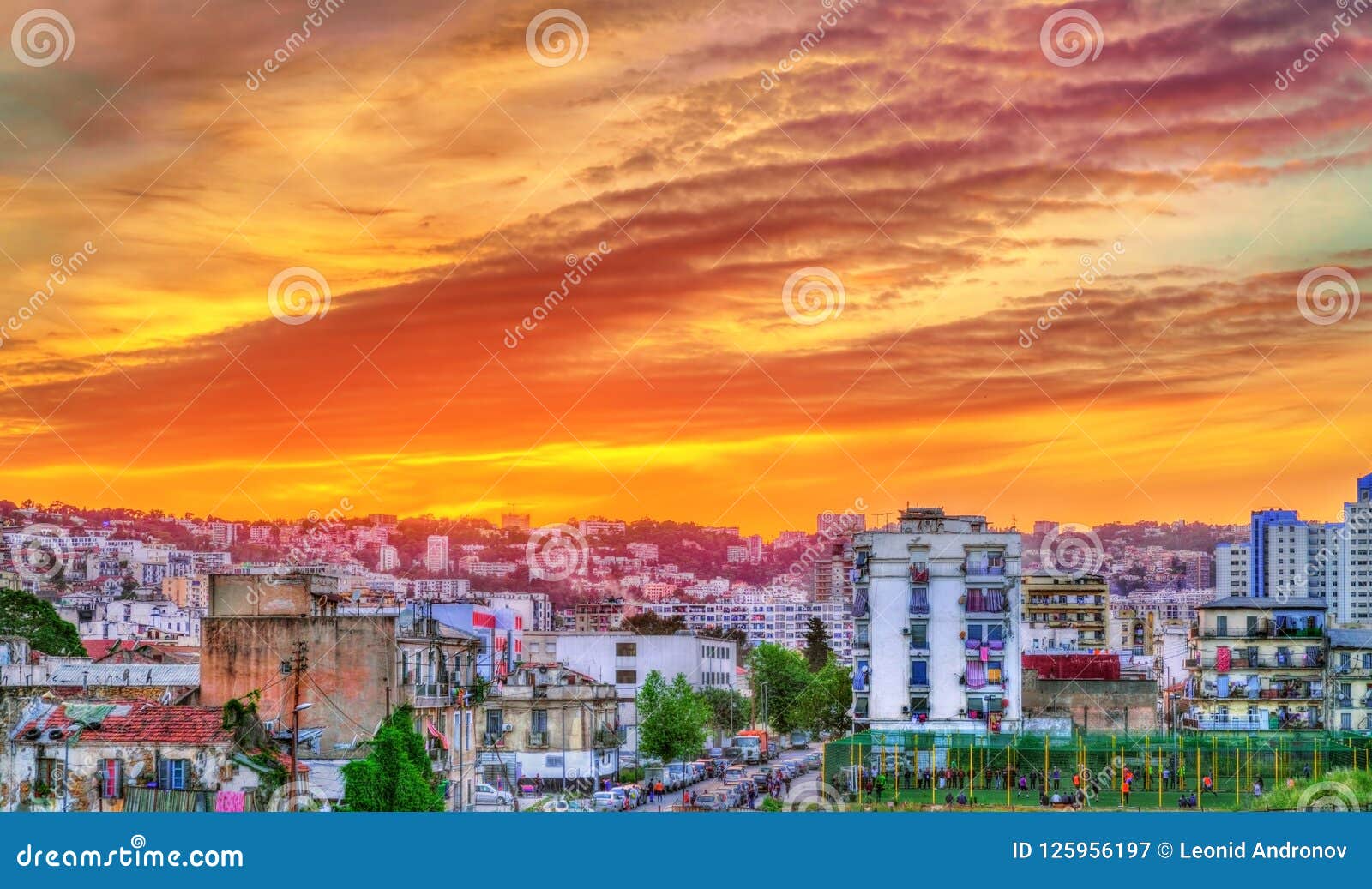 Coucher Du Soleil Dramatique Au Dessus Dalger La Capitale