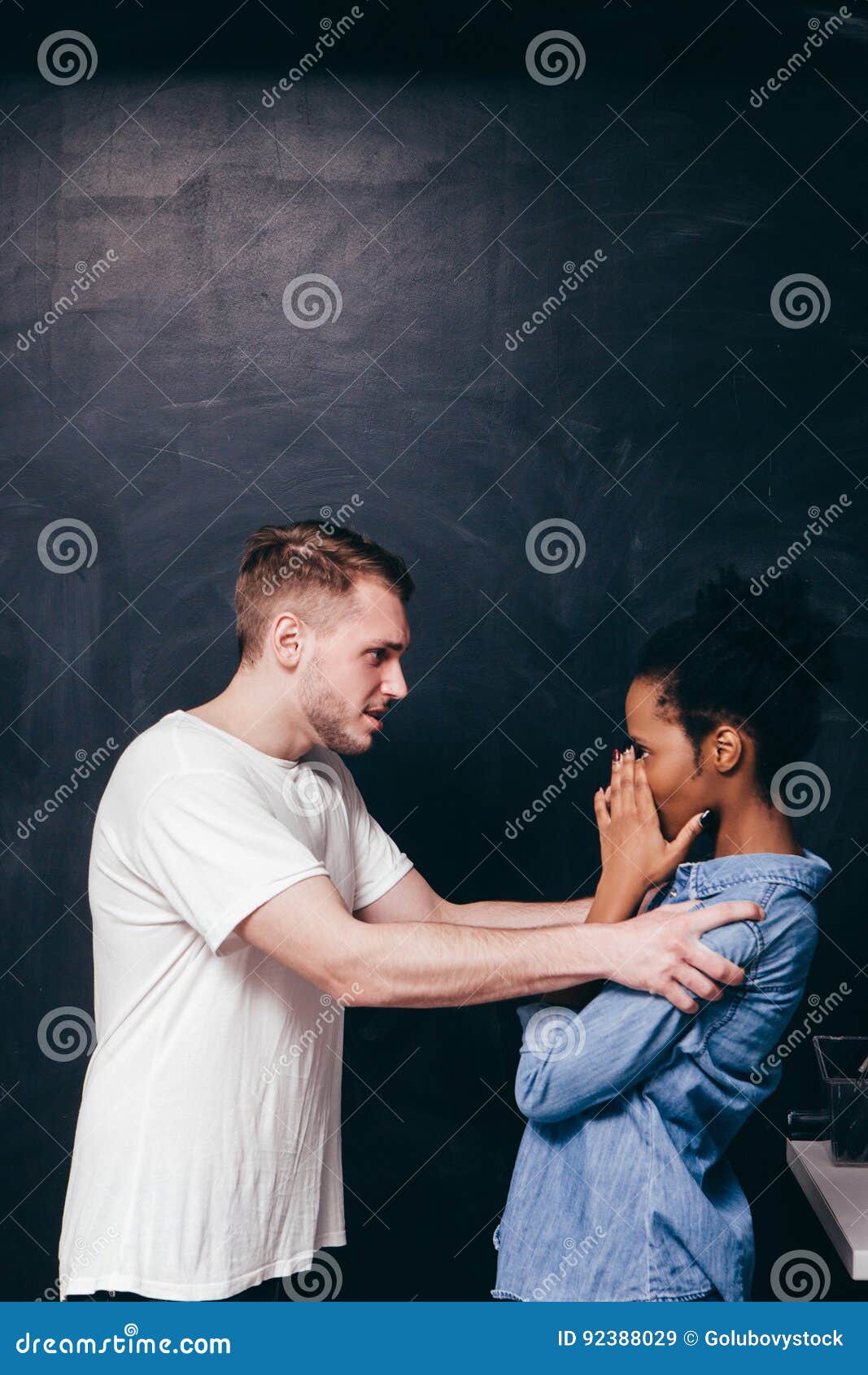 interraciale dating conflictenu nog steeds vrienden na een aansluiting