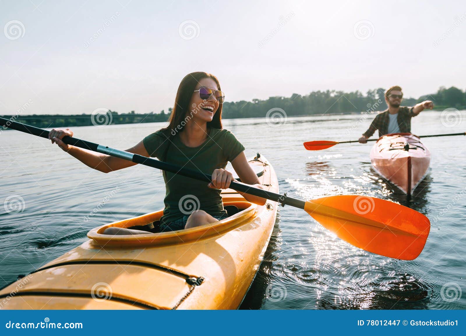 couple kayaking together.
