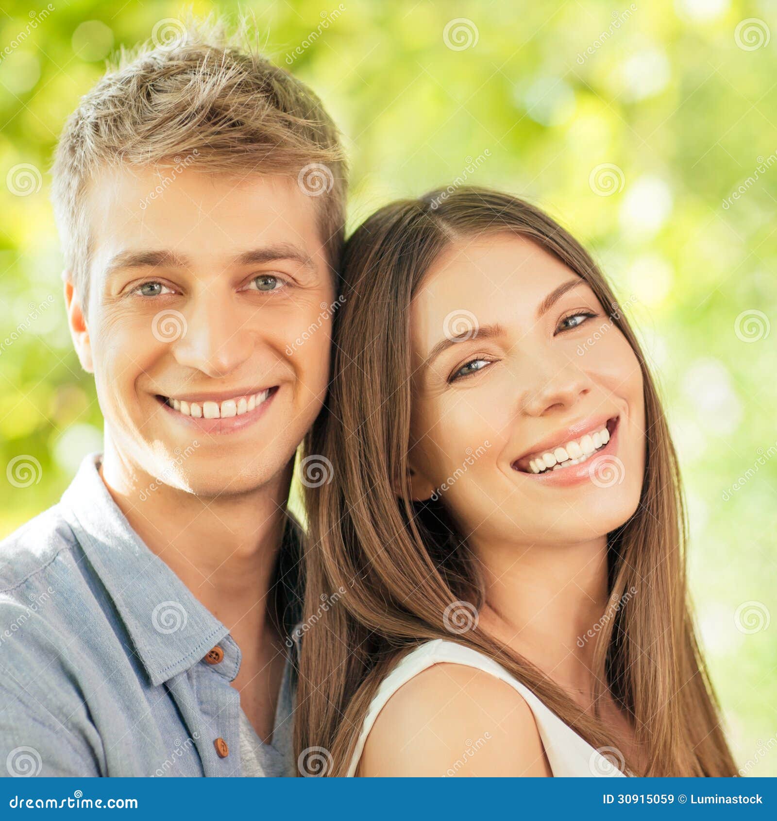 Best Couple Poses \u0026 Locations for capturing the romance - FilterPixel, image size:1600x1690