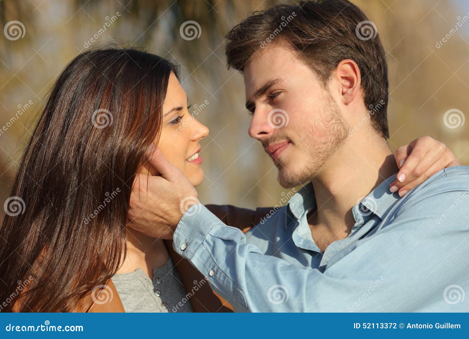 1,500+ Kissing Couple Profile Stock Photos, Pictures & Royalty