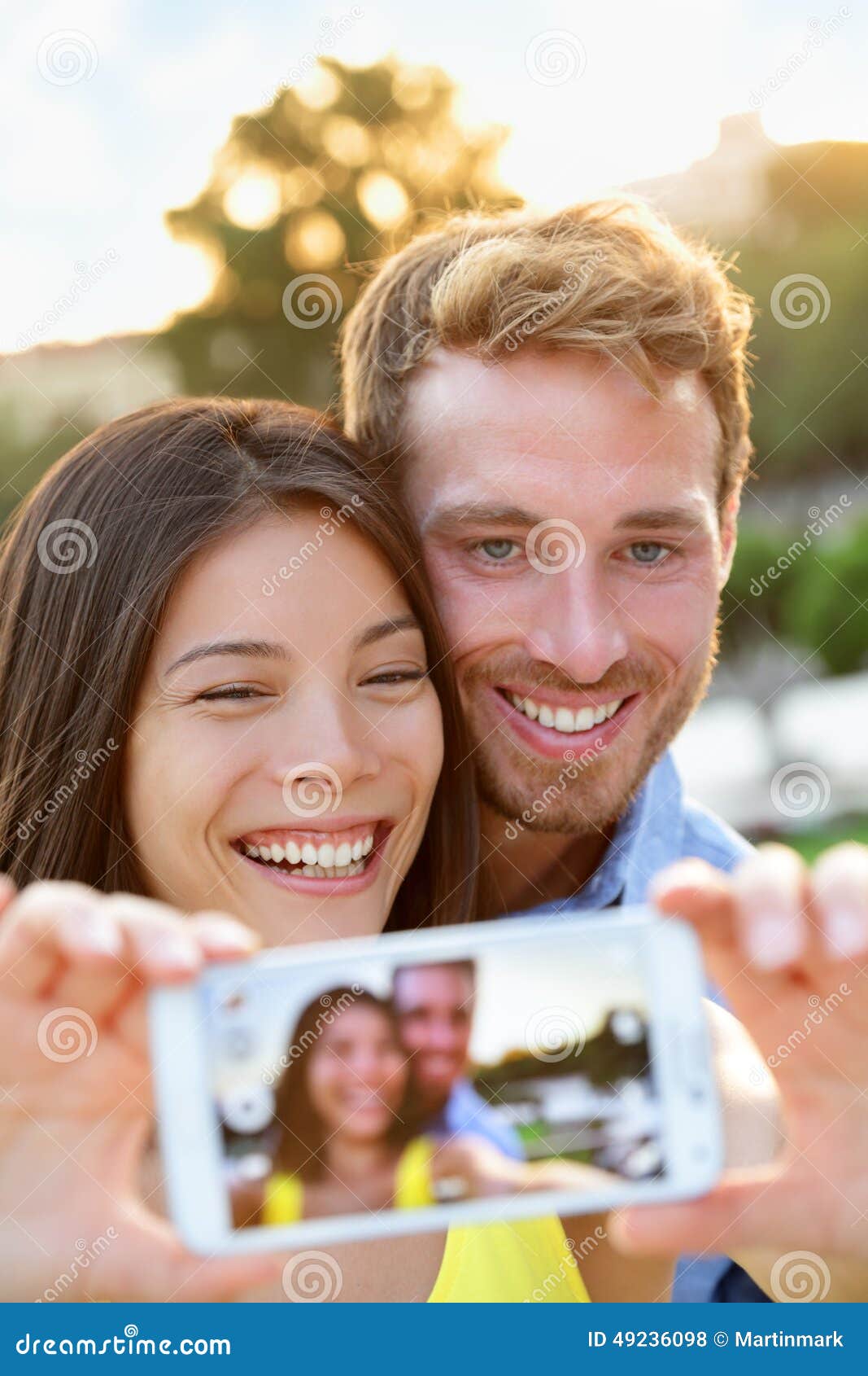 Cute Couple Selfie Ideas | How To Take Mirror Selfie | Pixomatic Blog