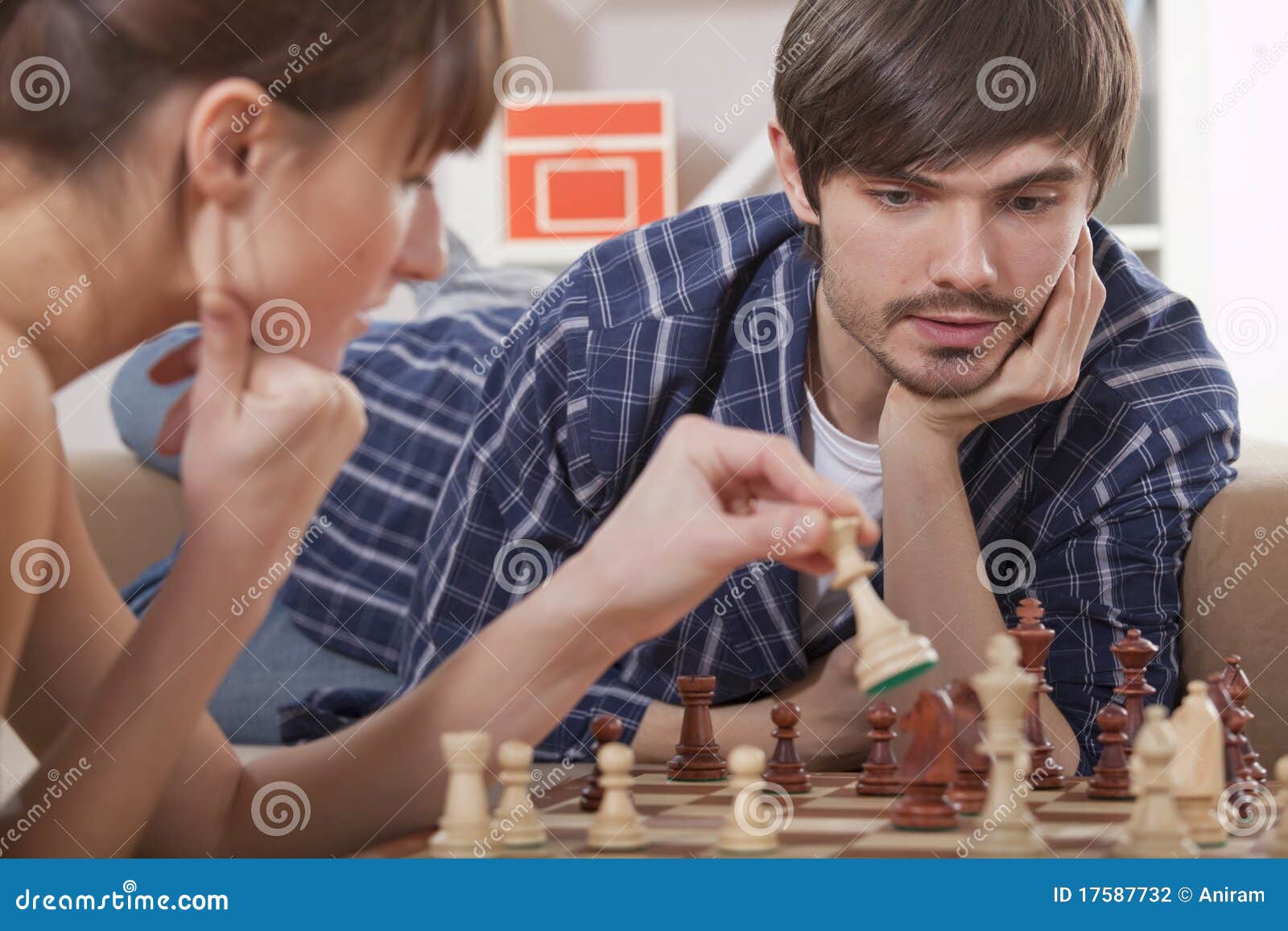 575 fotos de stock e banco de imagens de Old Couple Playing Chess