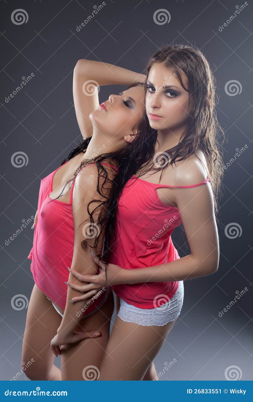 Sexy 2 lesbians