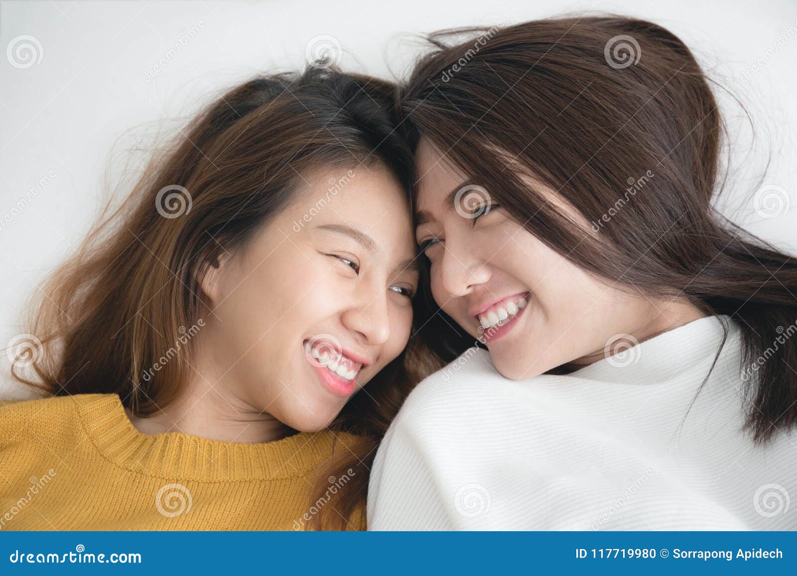 Teen Asian Lesbians