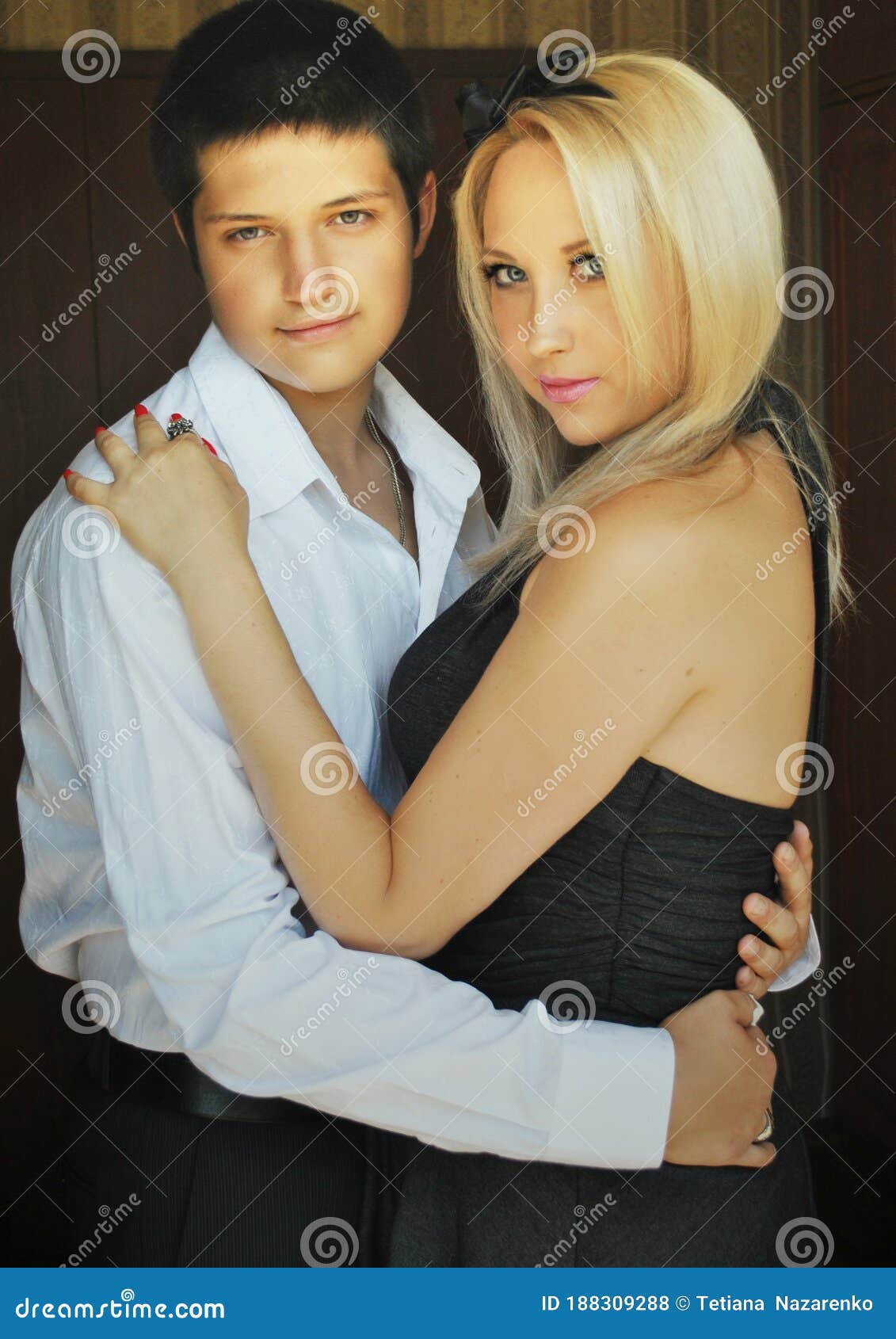 Man with younger in older woman love Can an