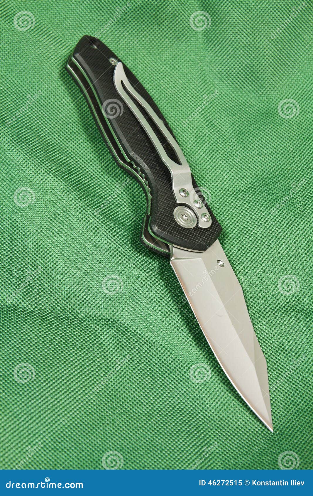 Couteau Se Pliant Sur Un Fond Vert Image Stock Image Du Coupure Bord