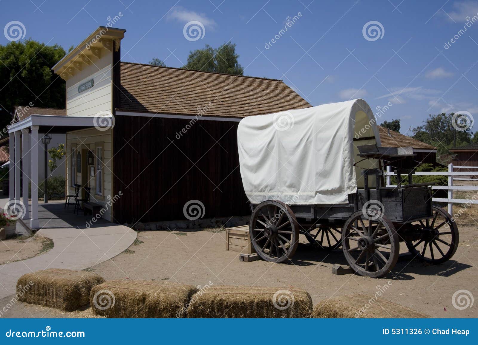 Covered Wagon San Diego stock photo. Image of pioneer 5311326