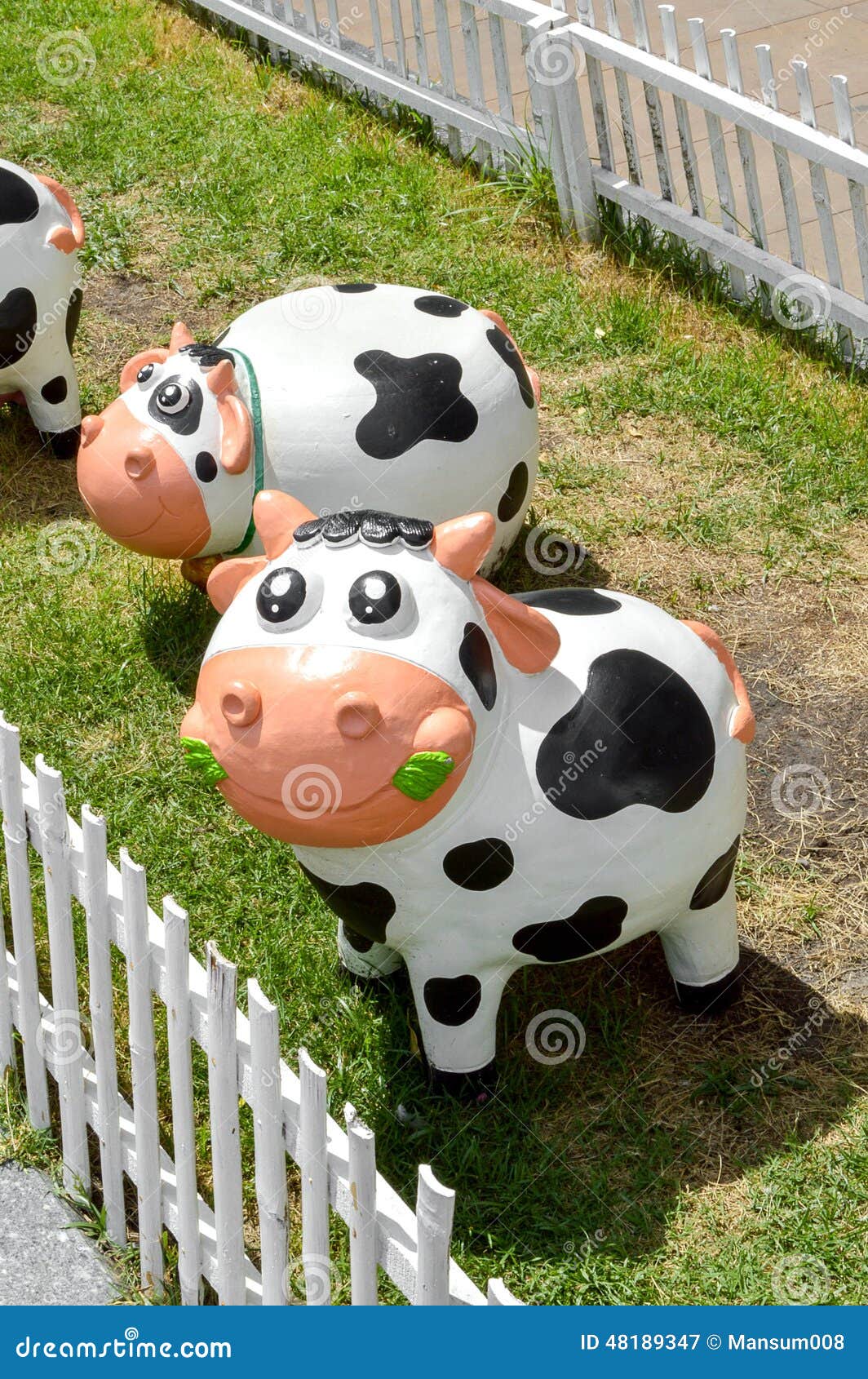 Cow statue stock image. Image of garden, statue, grass 48189347
