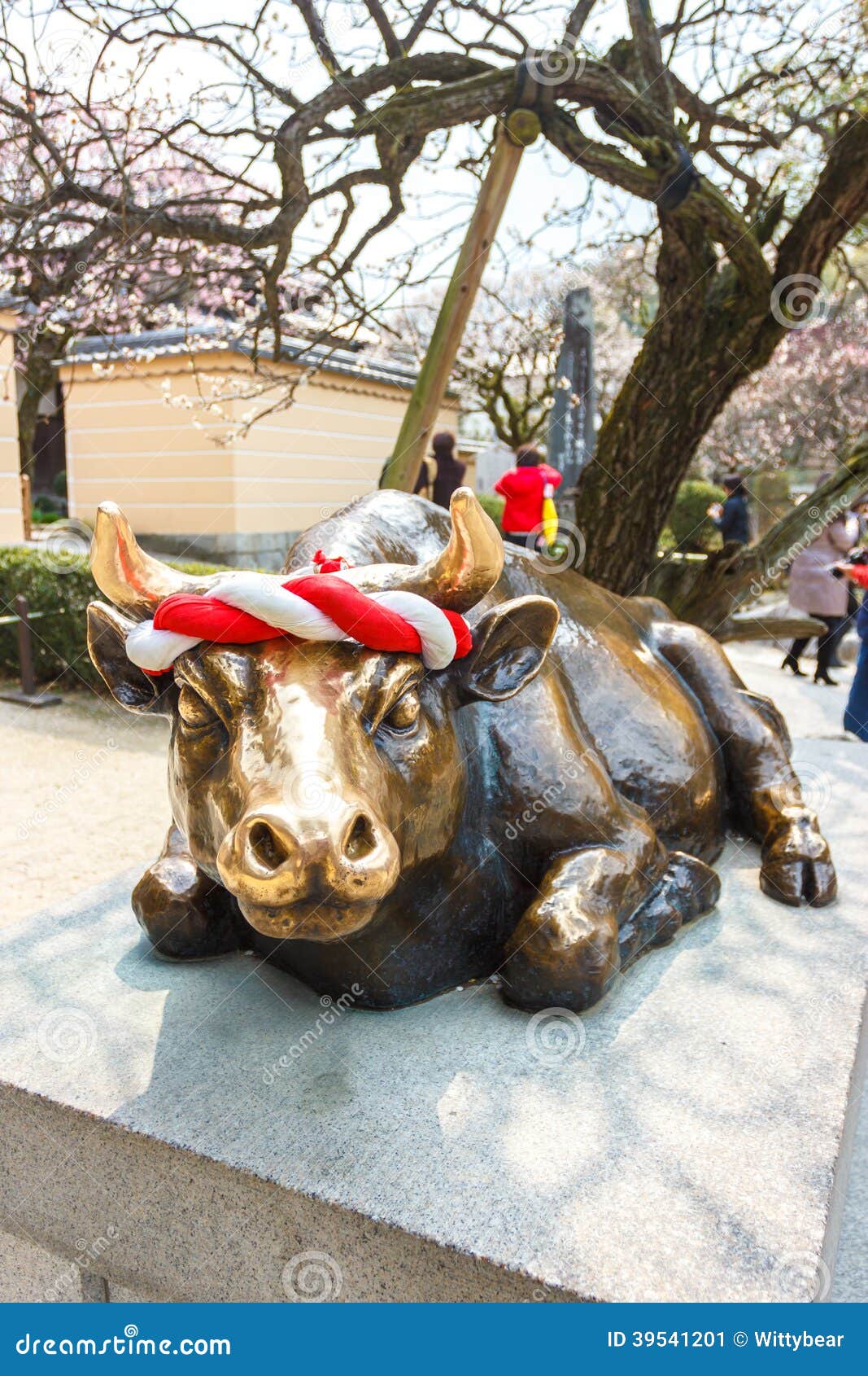Cow statue in japan temple stock image. Image of japan 39541201