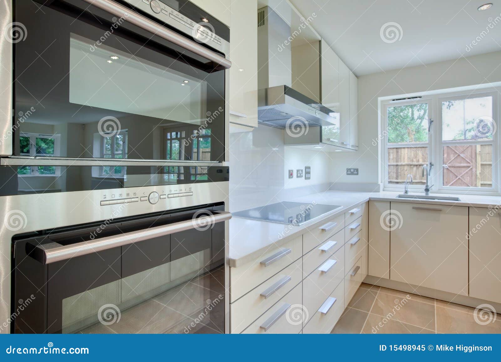 Cozinha Moderna Chique Imagem De Stock Imagem De Contador 15498945 Cozinha Moderna Chique Imagem De Stock Imagem De Contador 15498945