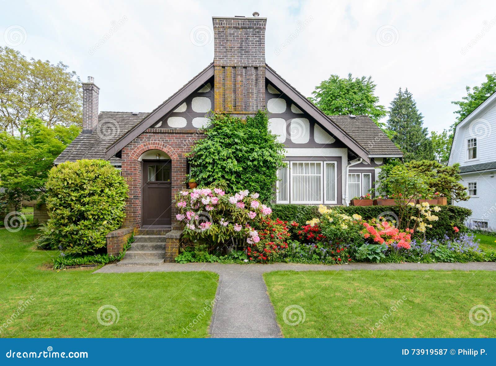 Cozy Blue House On Sunny Day Stock Photo 415027573