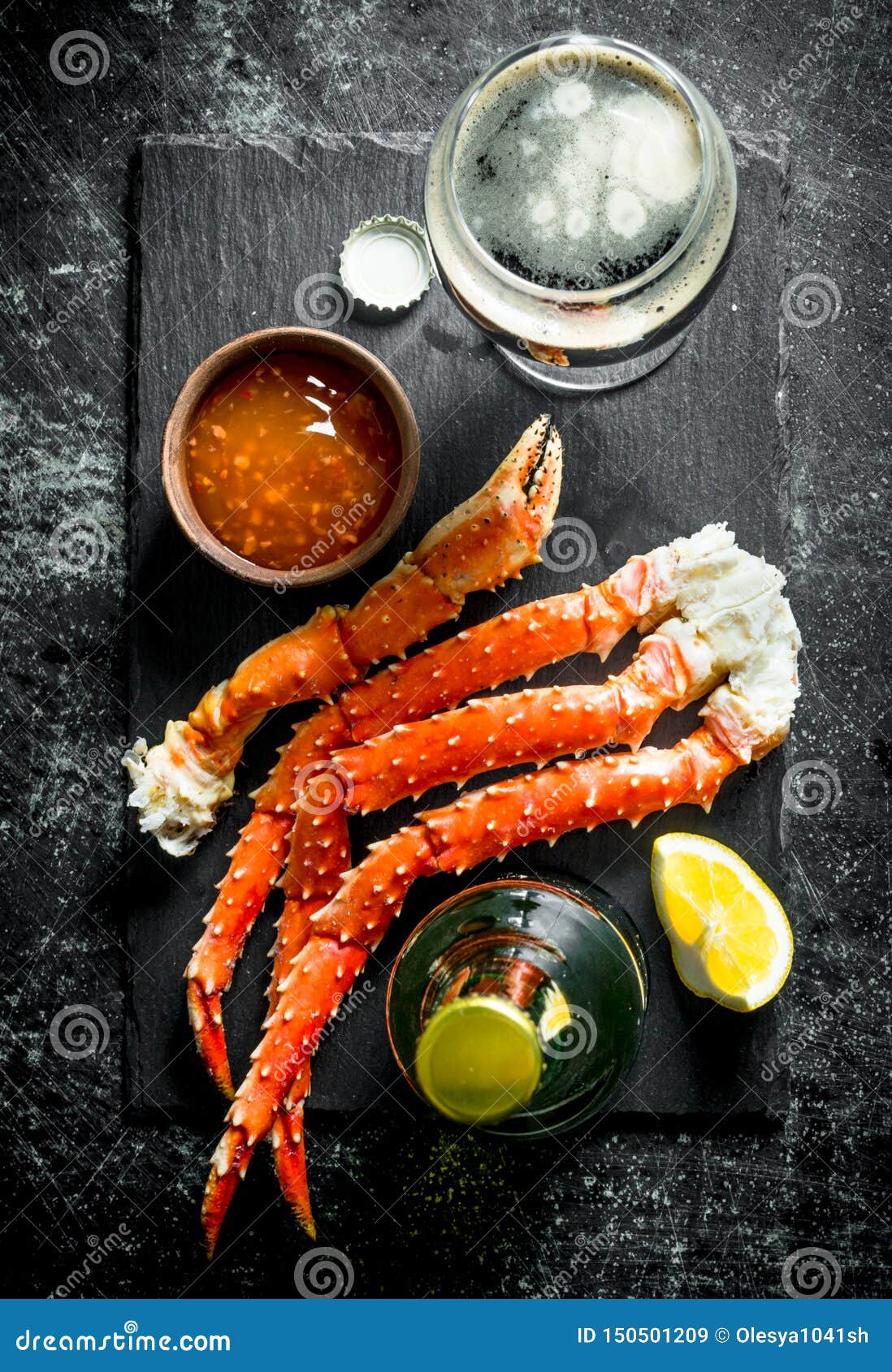 Crab with beer and sauce stock image. Image of meat 150501209