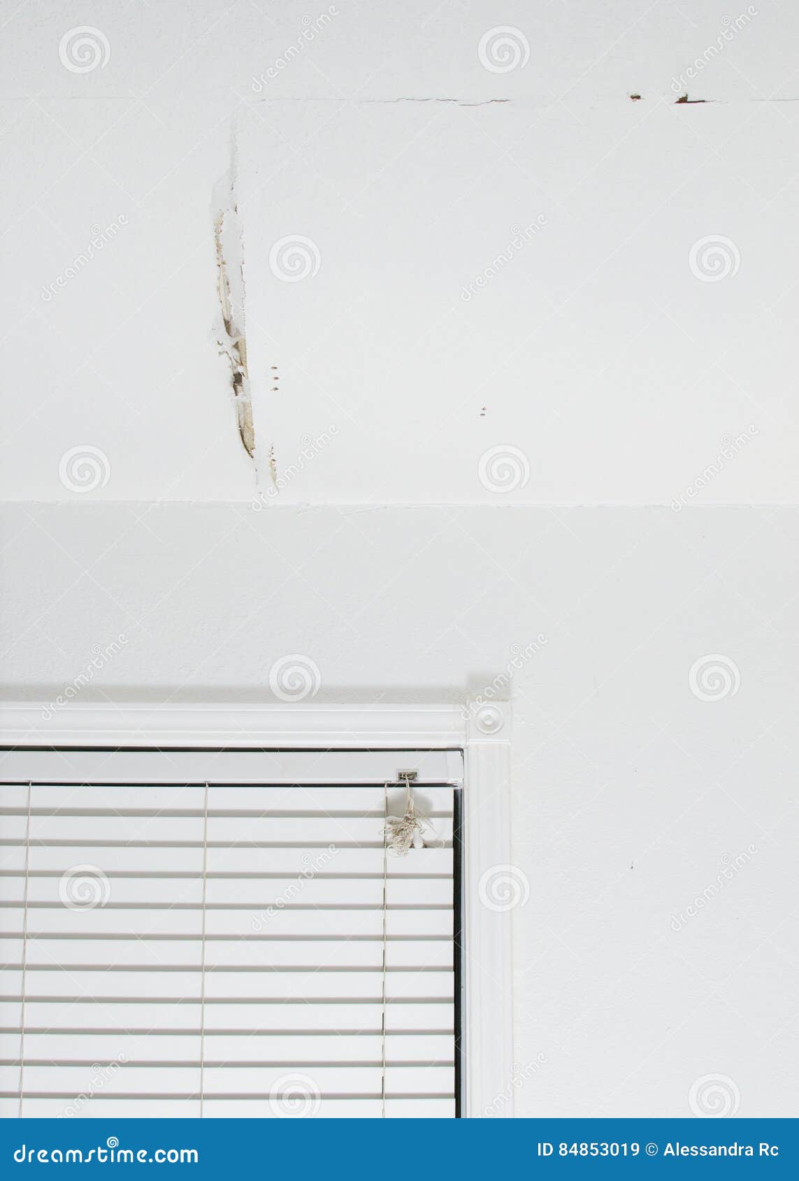 A Crack In The Ceiling Vertical Stock Image Image Of Walls