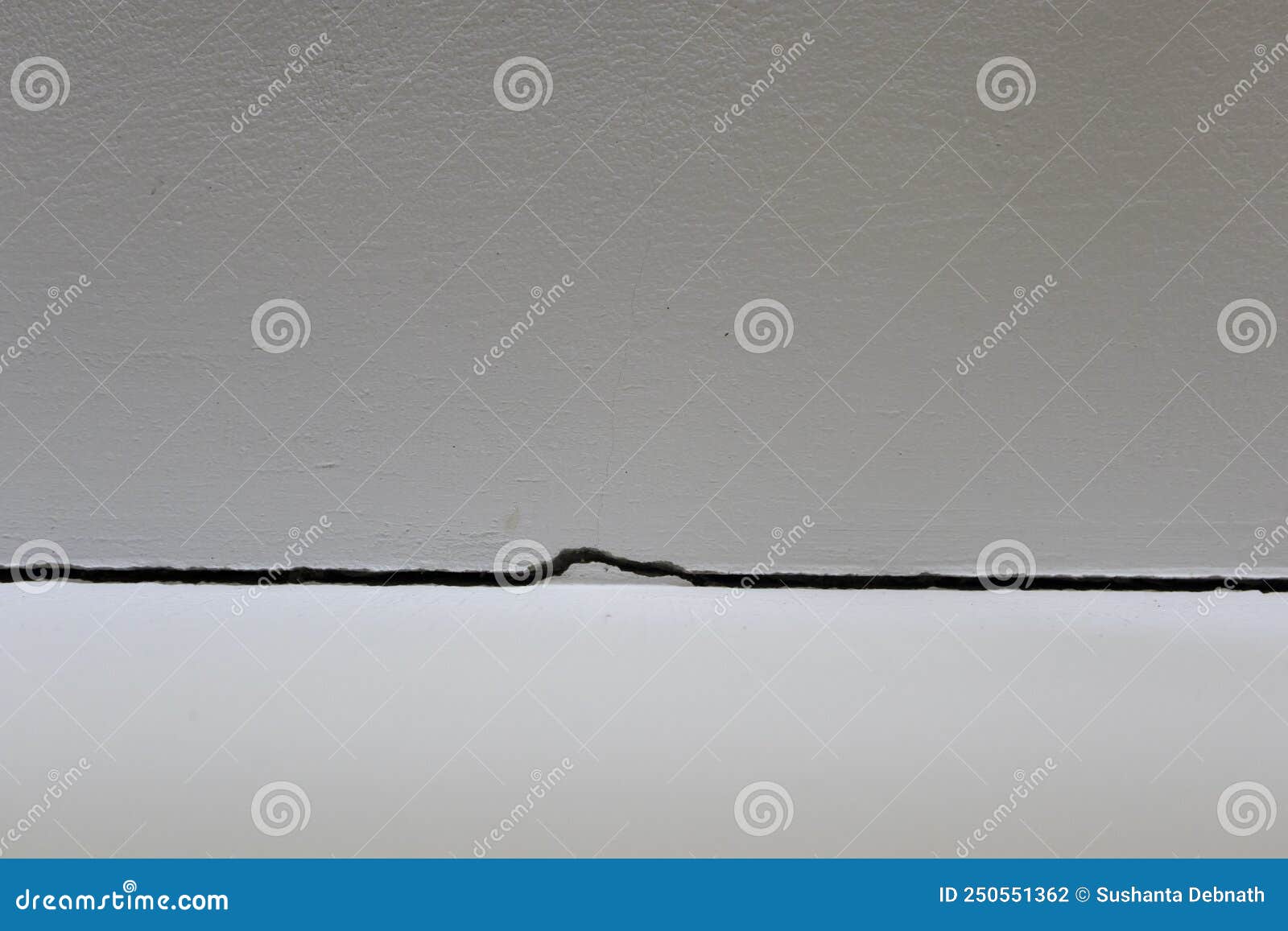 A Crack on the wall corner stock photo. Image of damage 250551362