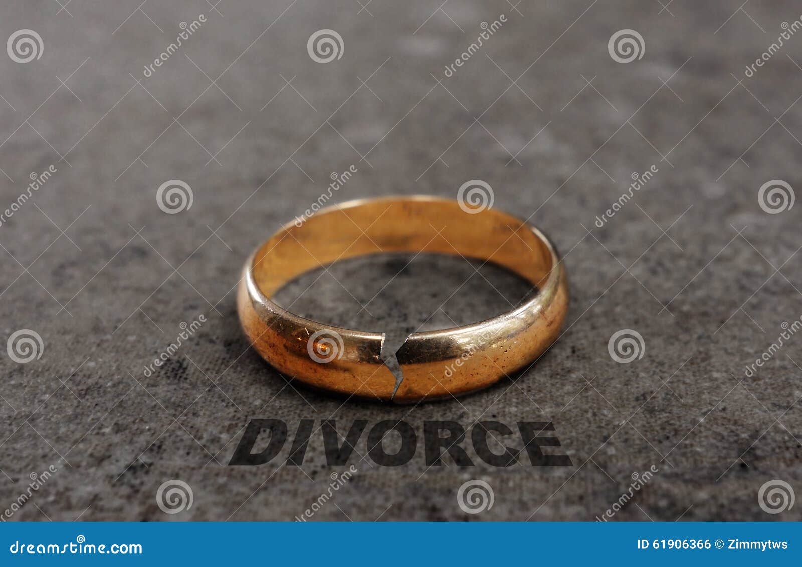 Cracked gold divorce ring stock photo. Image of unfaithful 61906366