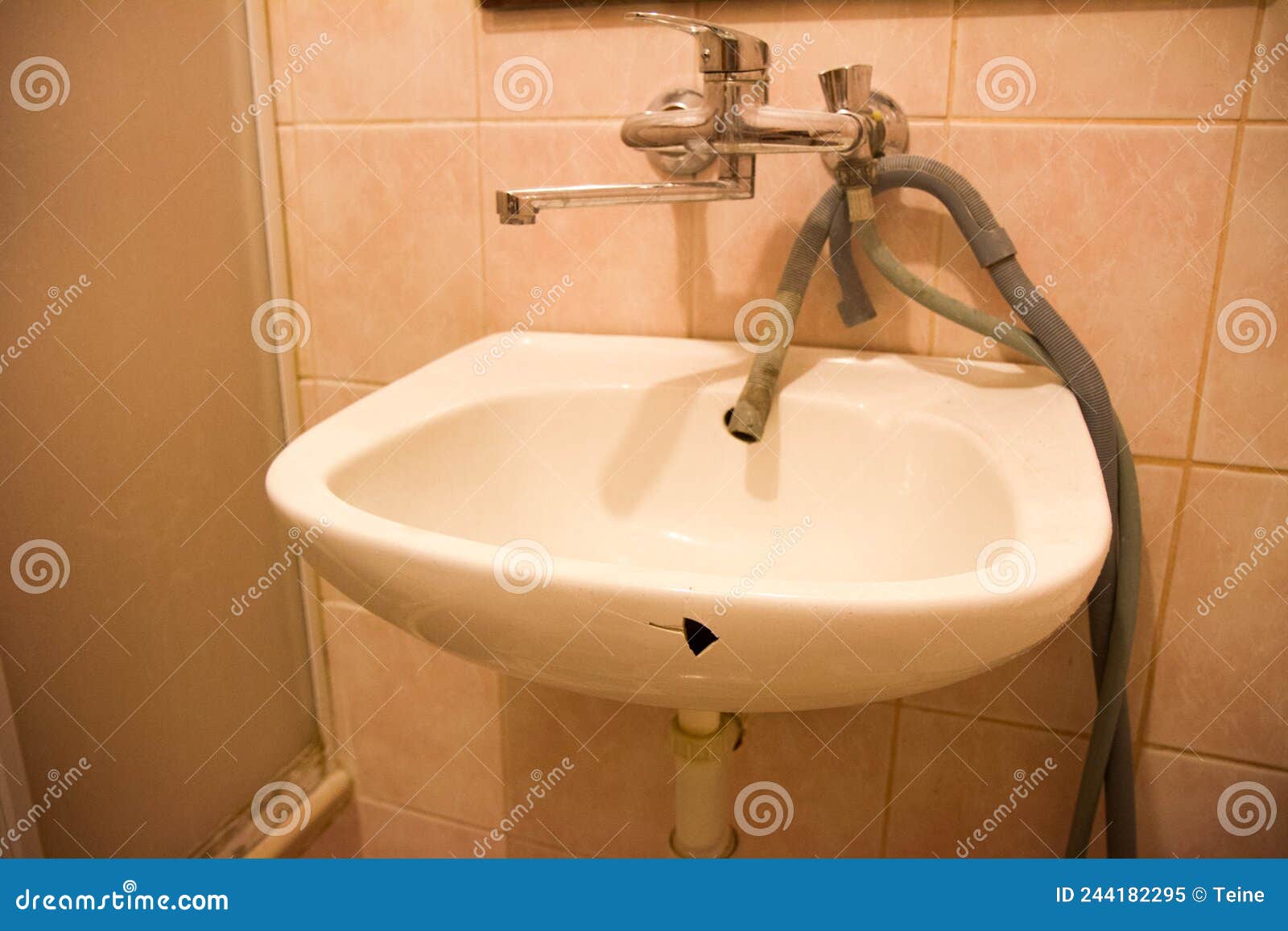 Cracked sink stock image. Image of hole, view, drain 244182295