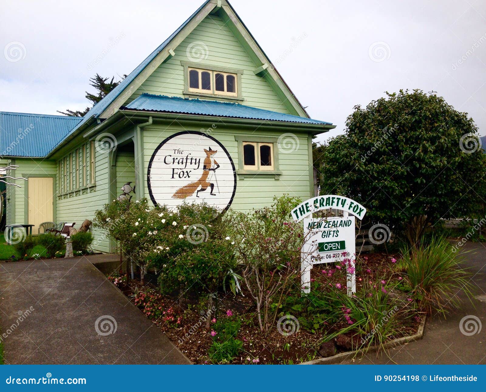 Craft Shop in New Zealand Selling Crafts and Souvenirs Tourists