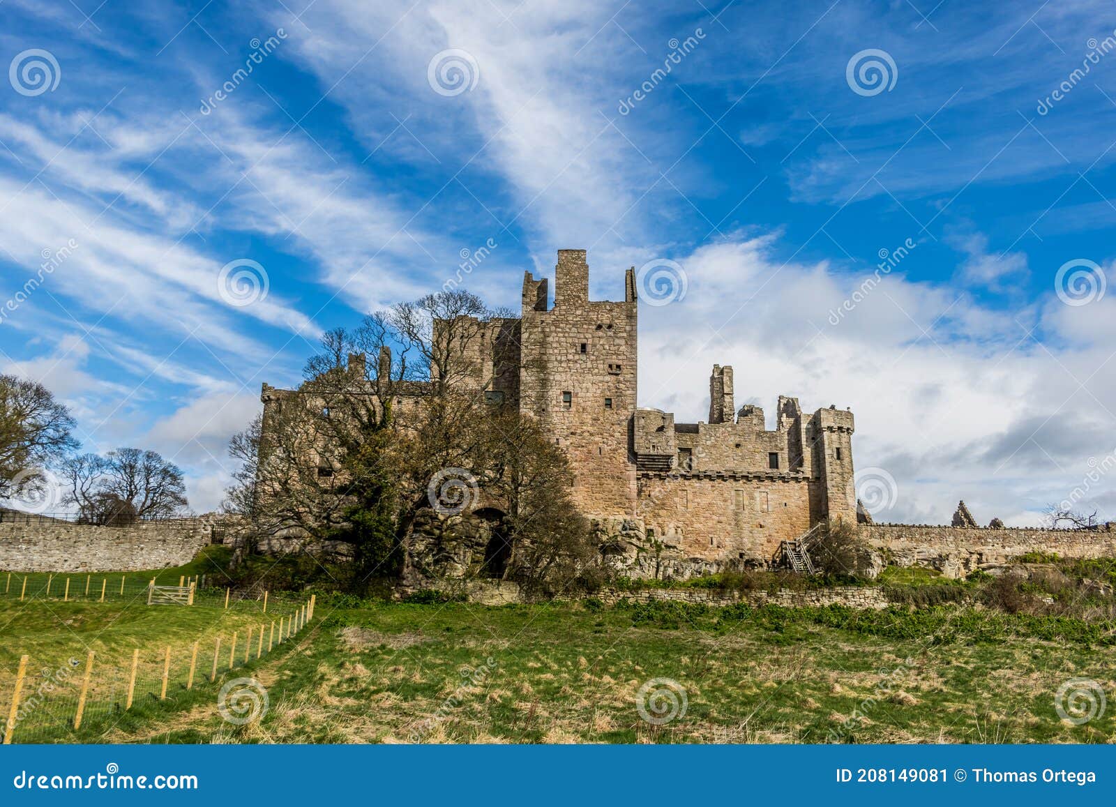 craigmillar castle a ruined medieval castle in edinburgh  scotland