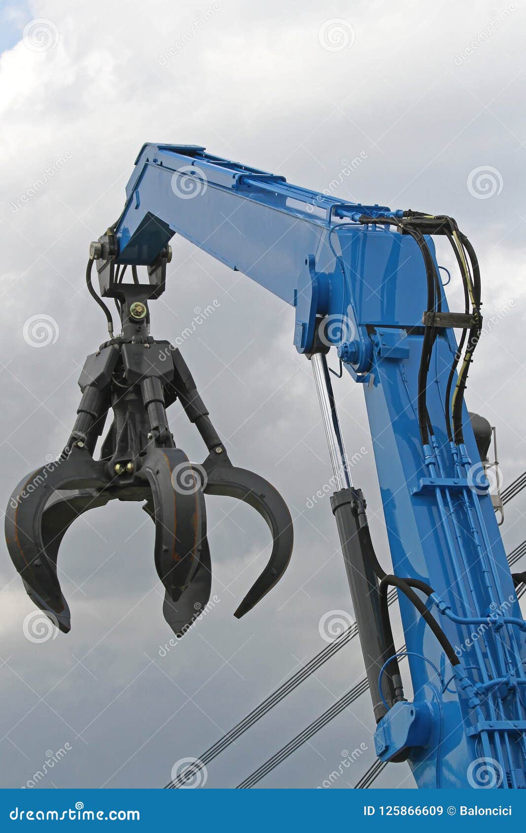 Scrap Yard Claw stock image. Image of construction, scrapyard 125866609