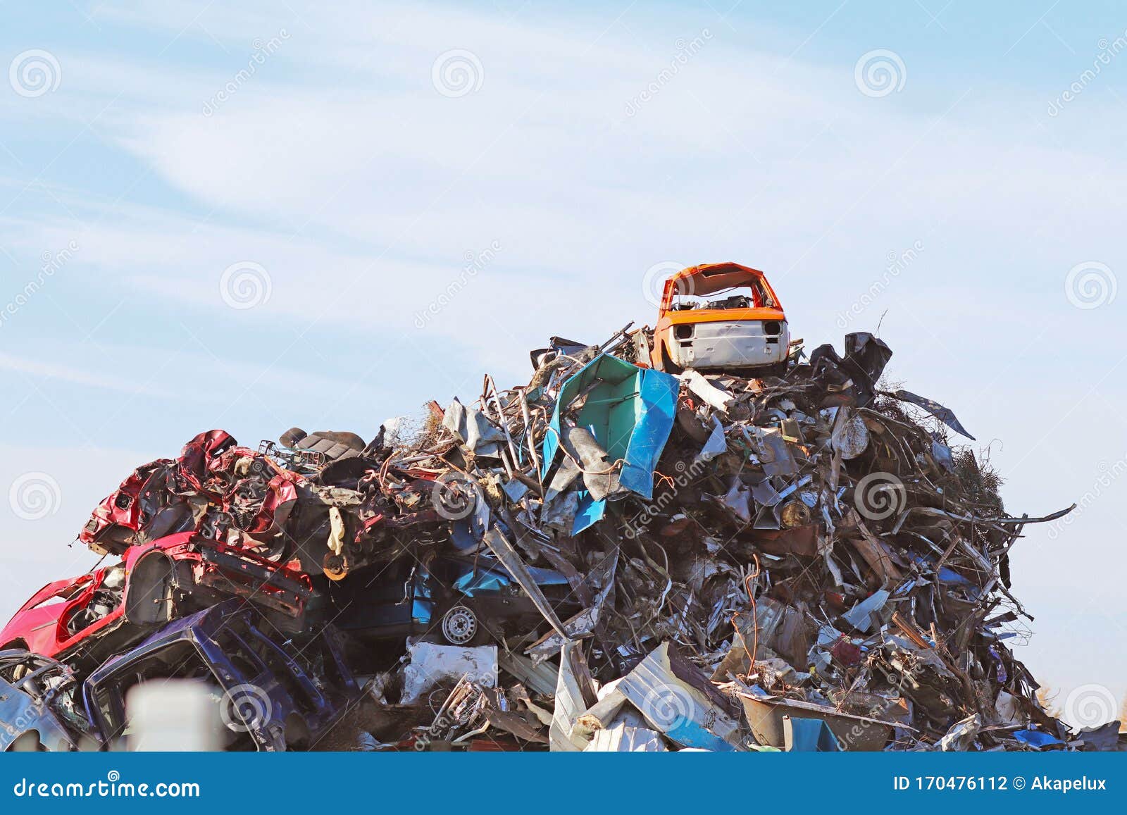 Junkyard Picking Up Car Stock Photography 11442302