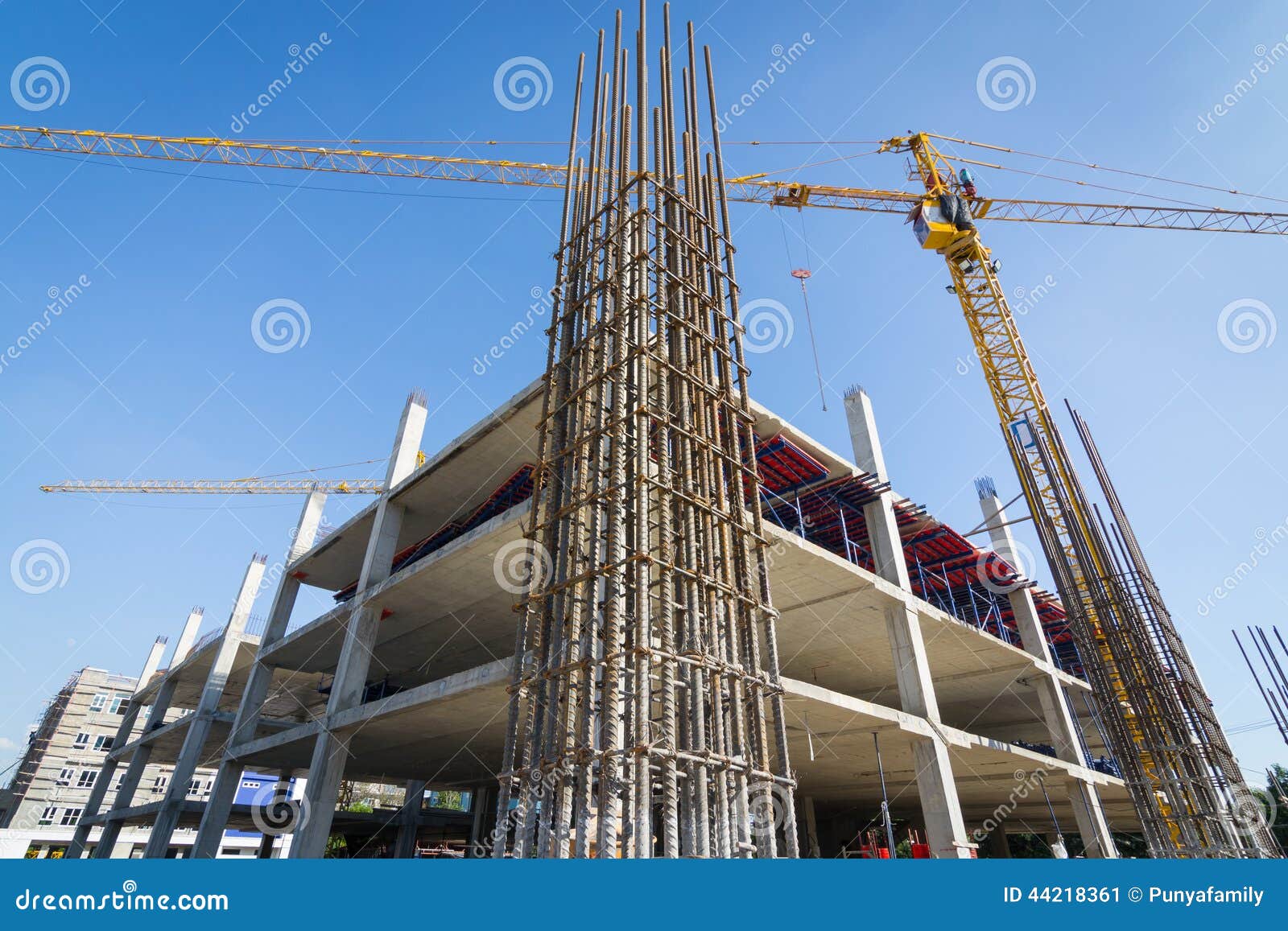 cranes building construct site