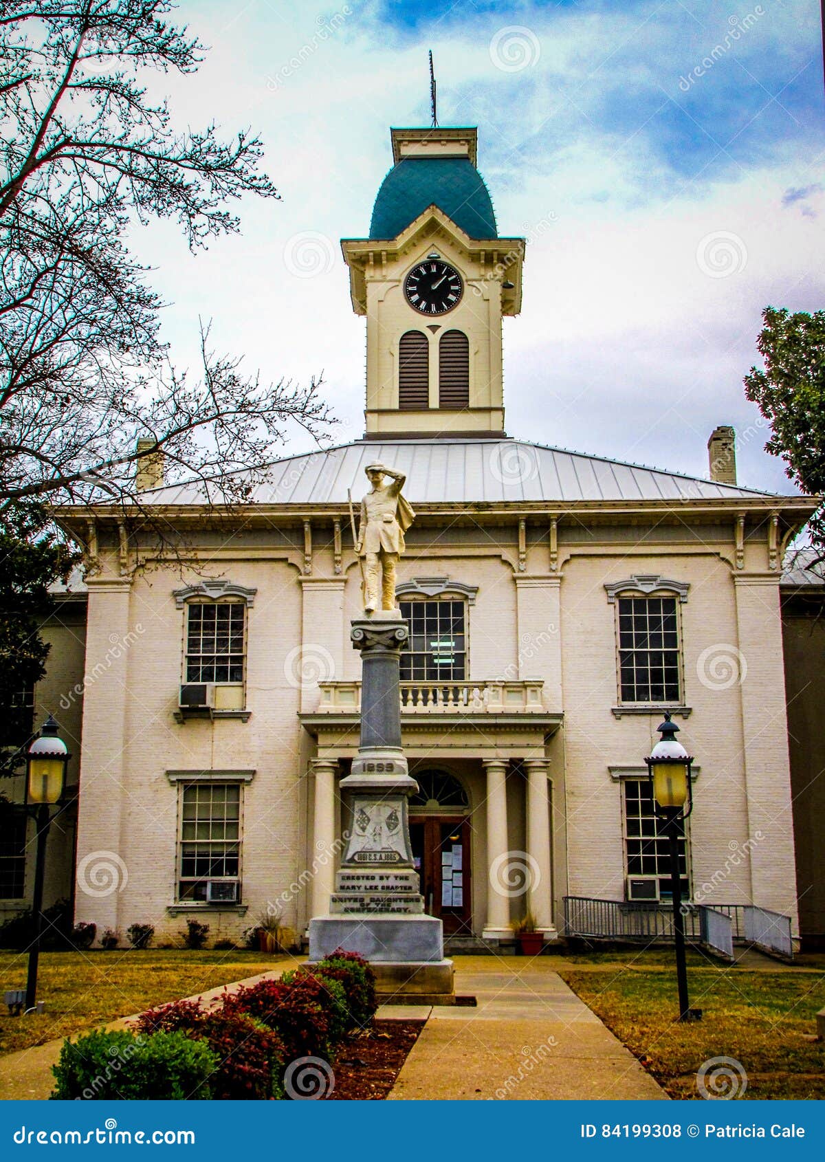 Crawford County Courthouse foto de archivo. Imagen de arbustos 84199308
