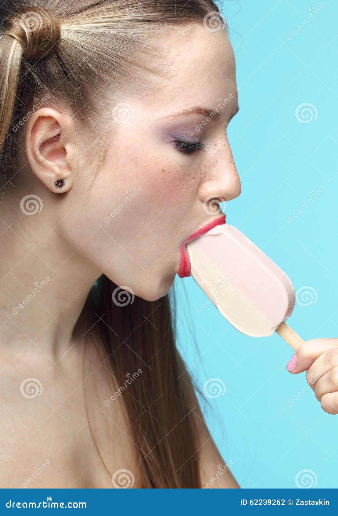 Teen Girls Licking Ass