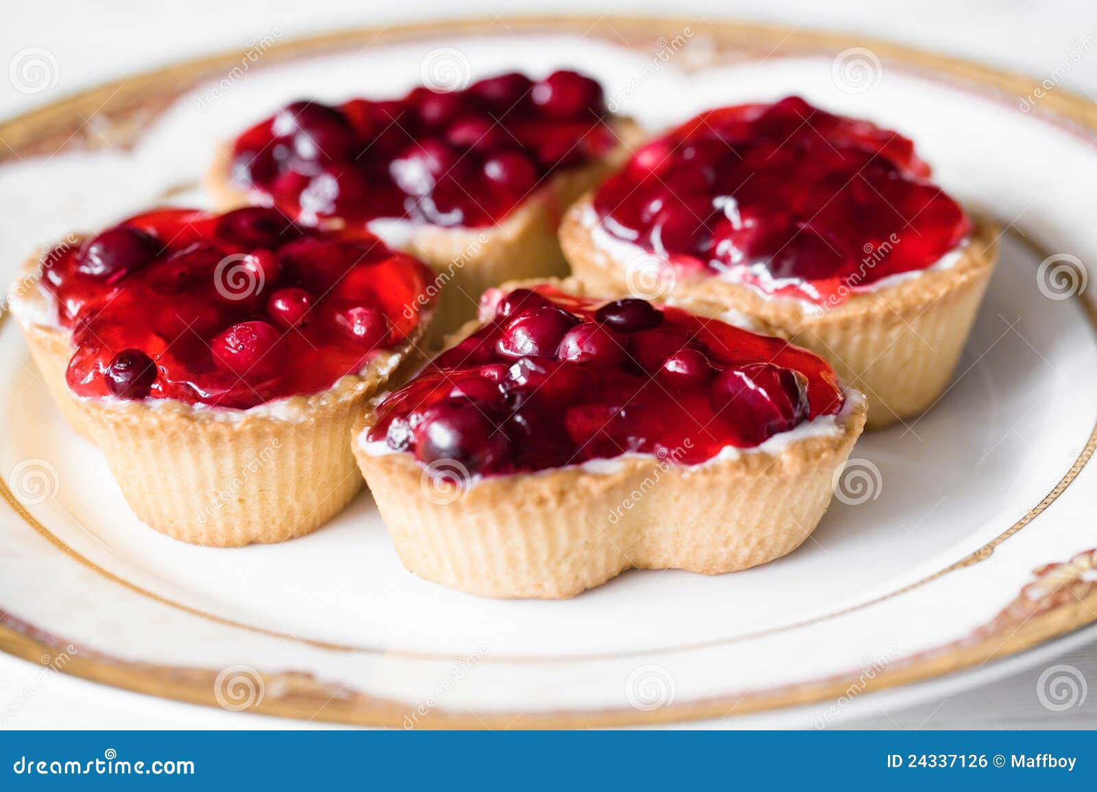 Cream dessert stock photo. Image of chocolate, catering 24337126