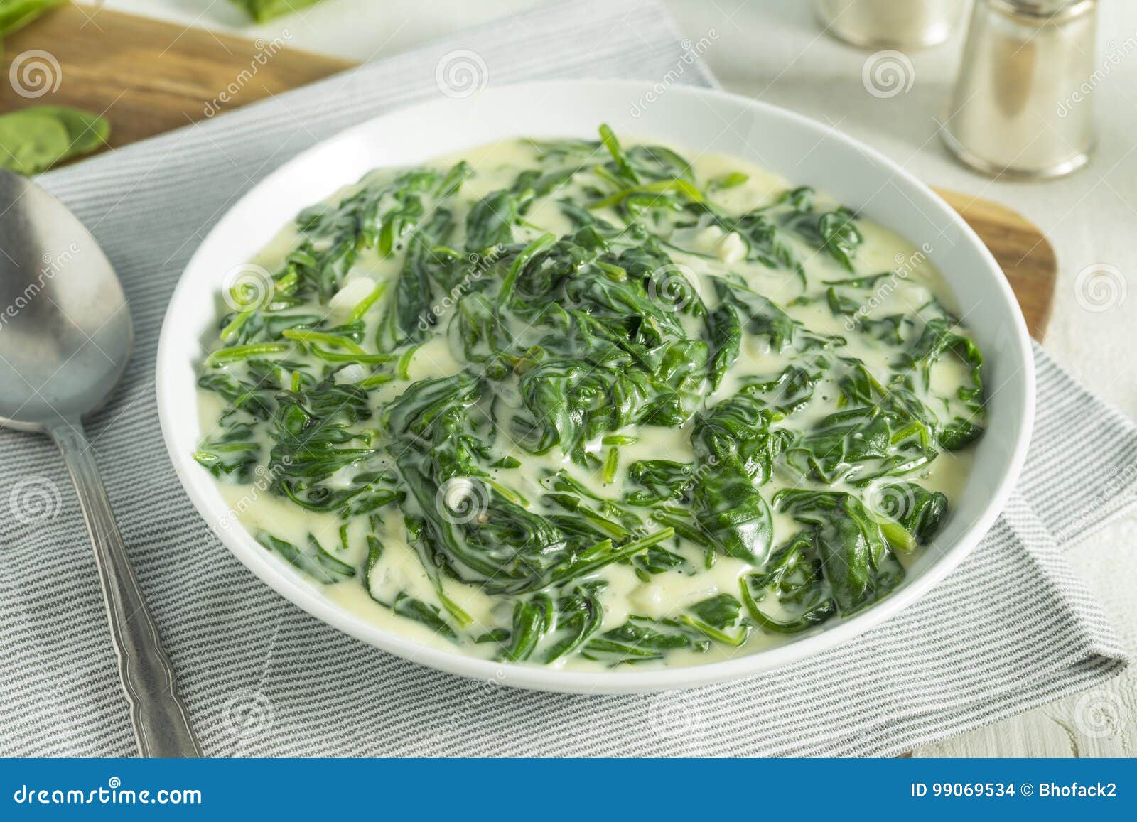 Creamy Homemade Creamed Spinach Stock Photo - Image of cooked