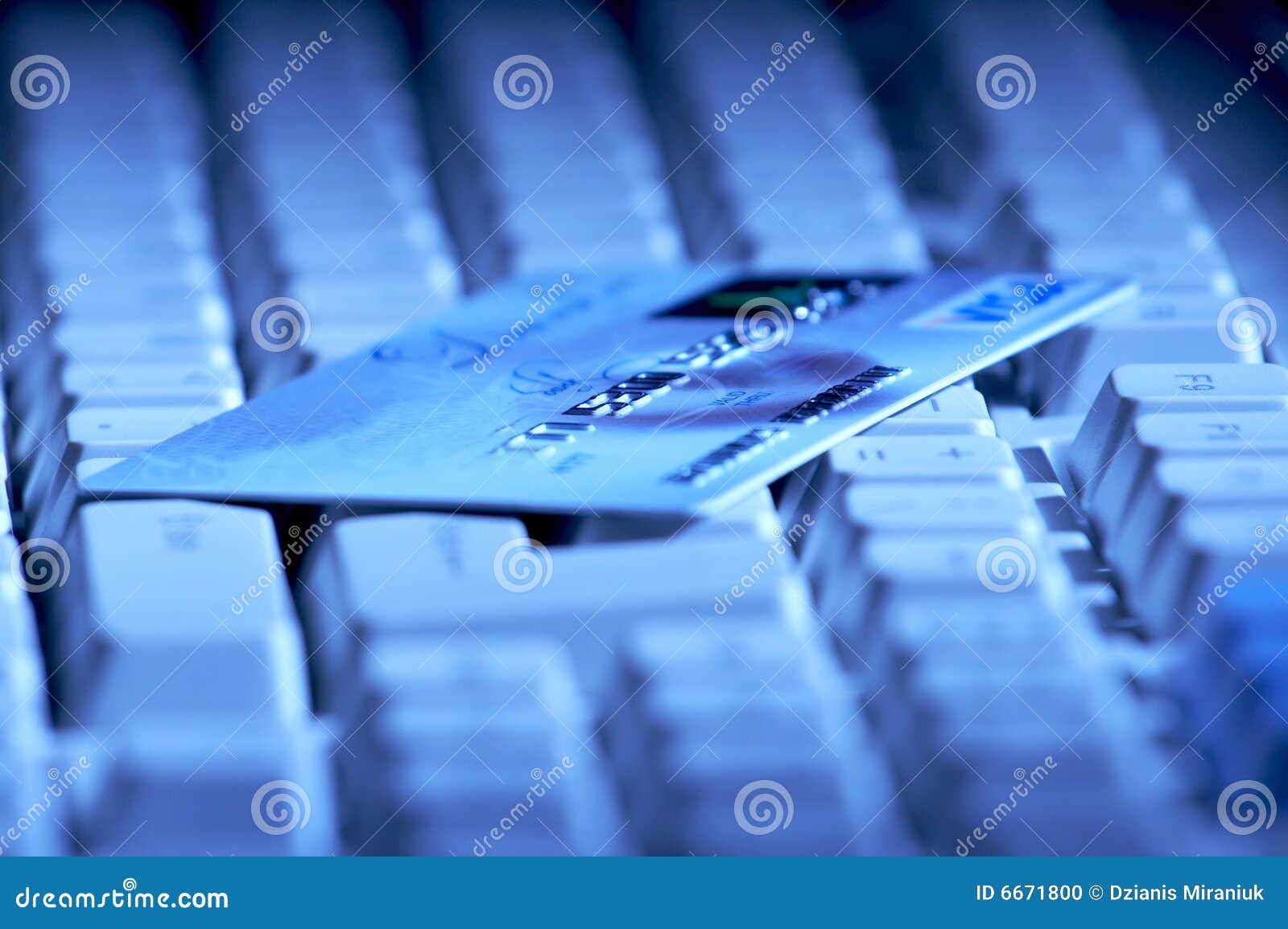 creditcard ready for payment on the keyboard