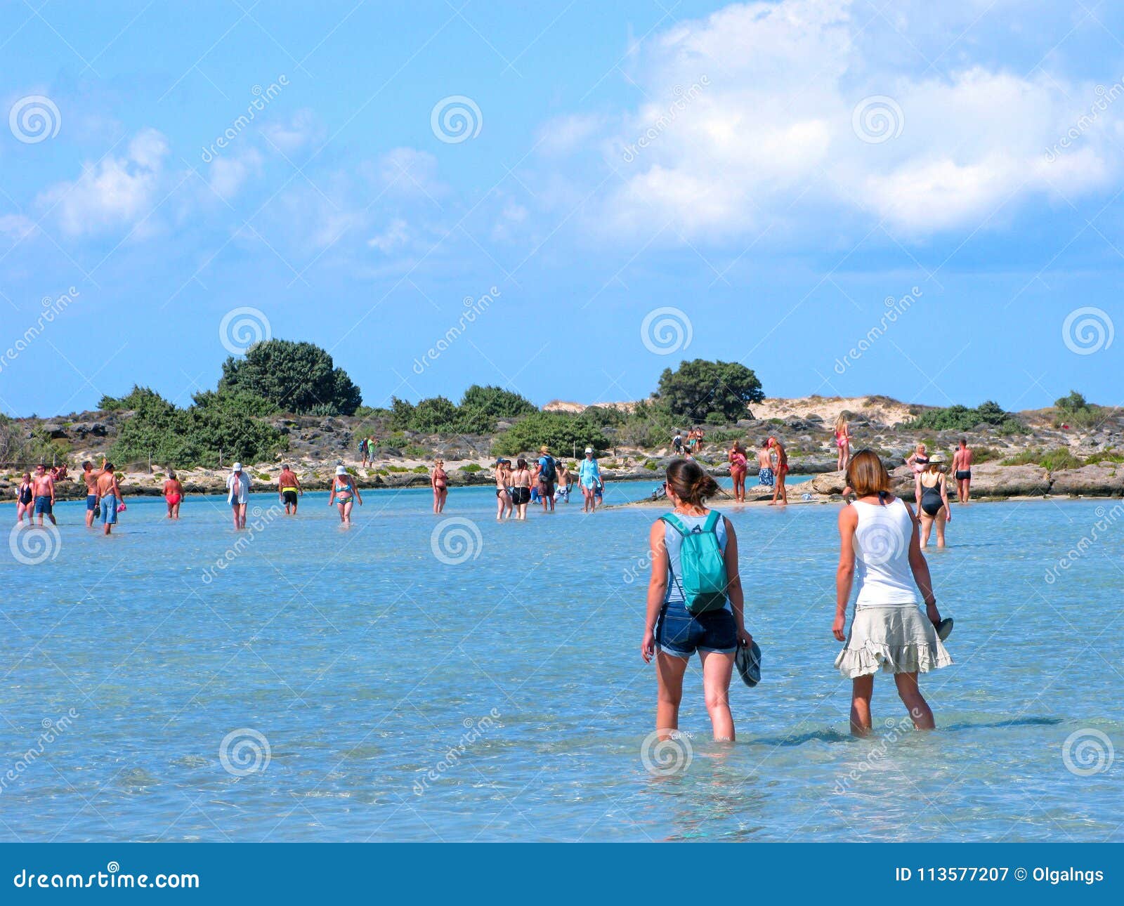 Creta Grecia Gente Playa De Elafonisi Fotografia Editorial