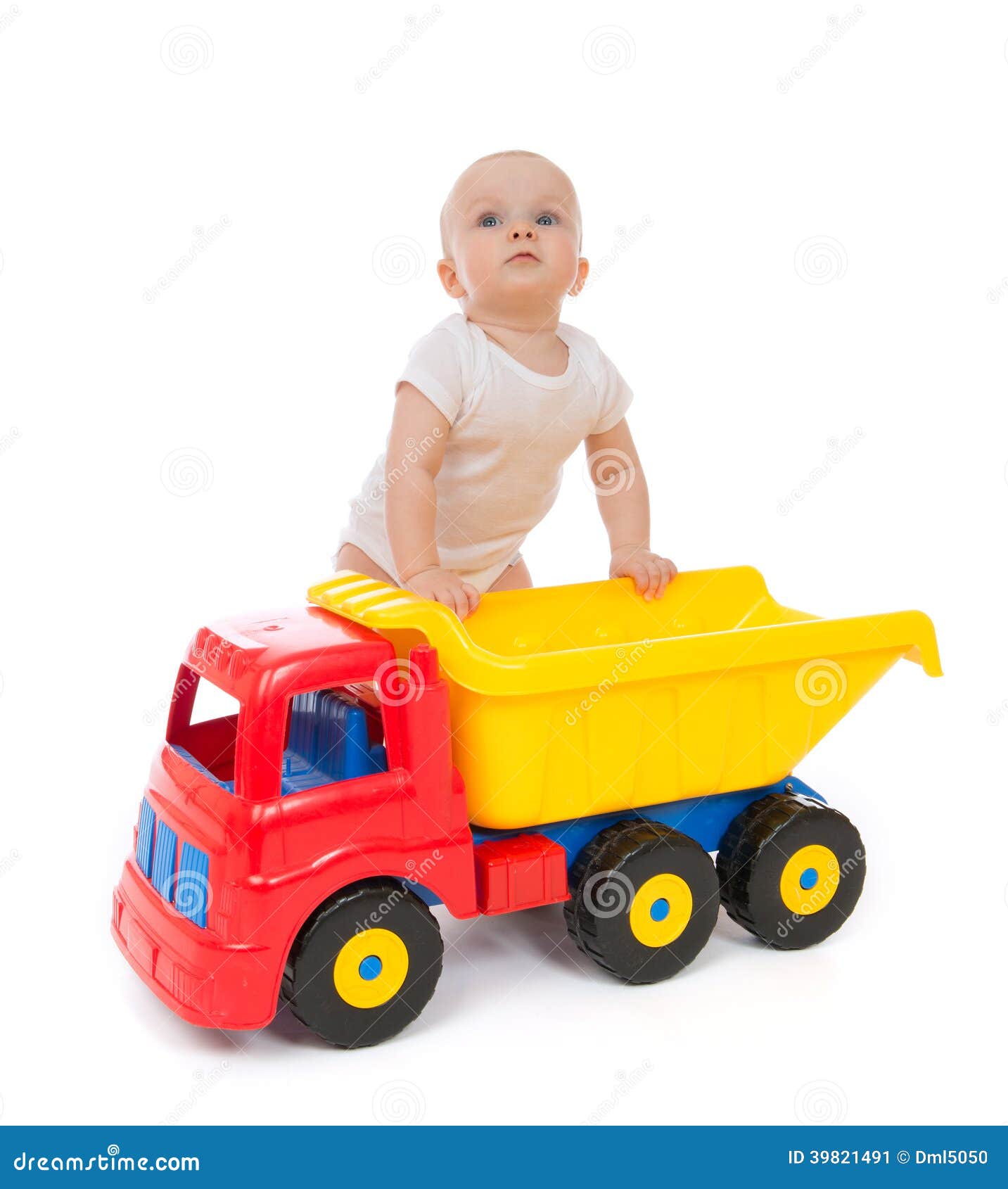 Criança Infantil Do Bebê Da Criança Com O Caminhão Grande Do Carro Do  Brinquedo Imagem de Stock - Imagem de carro, pouco: 39821491