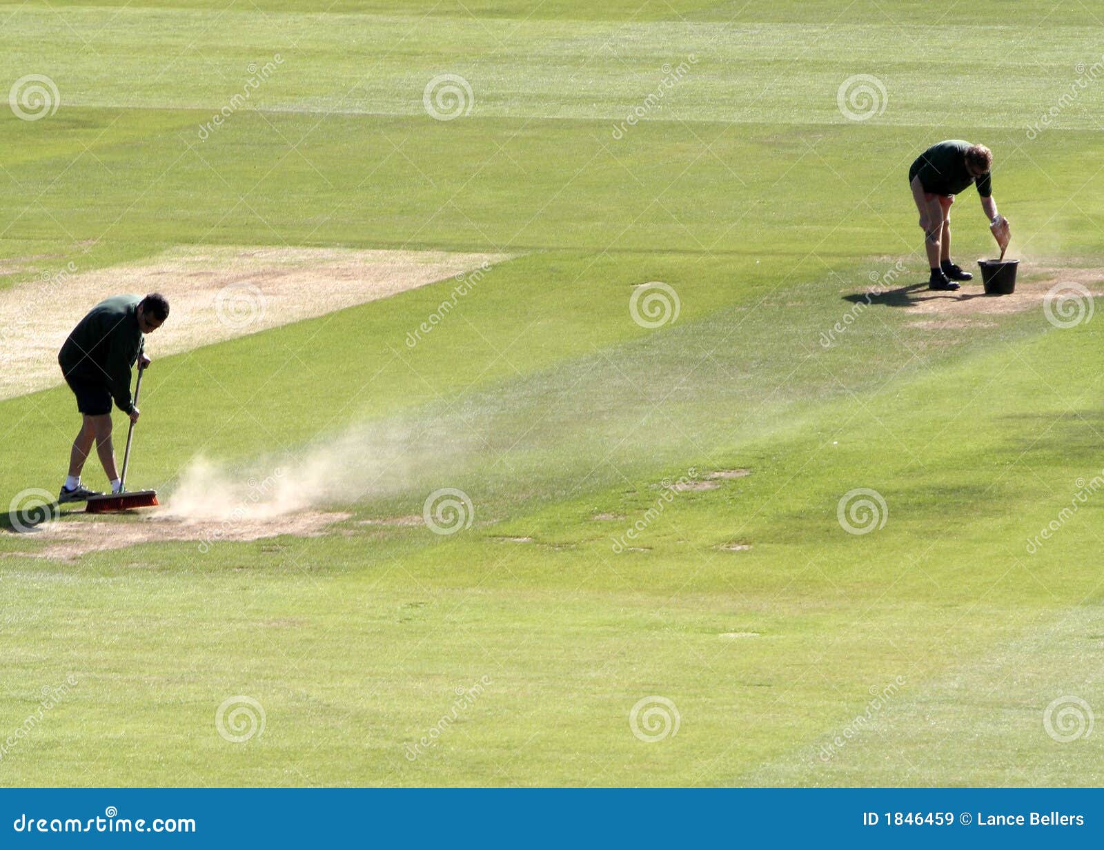 Cricket groundsmen stock image. Image of ground, sport 1846459