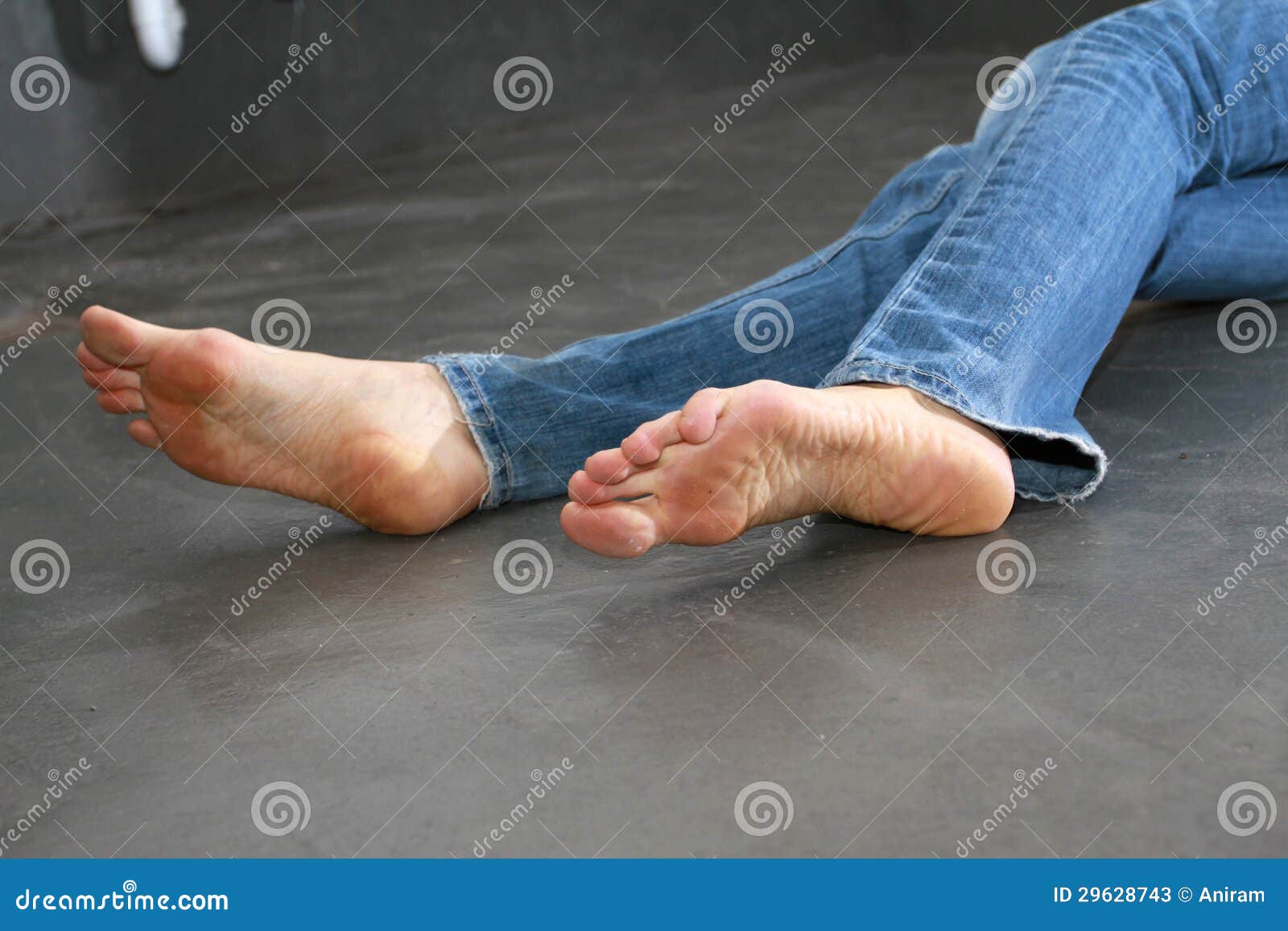 Crime Scene Stock Image Image Of Indoors Barefoot Unconscious 29628743