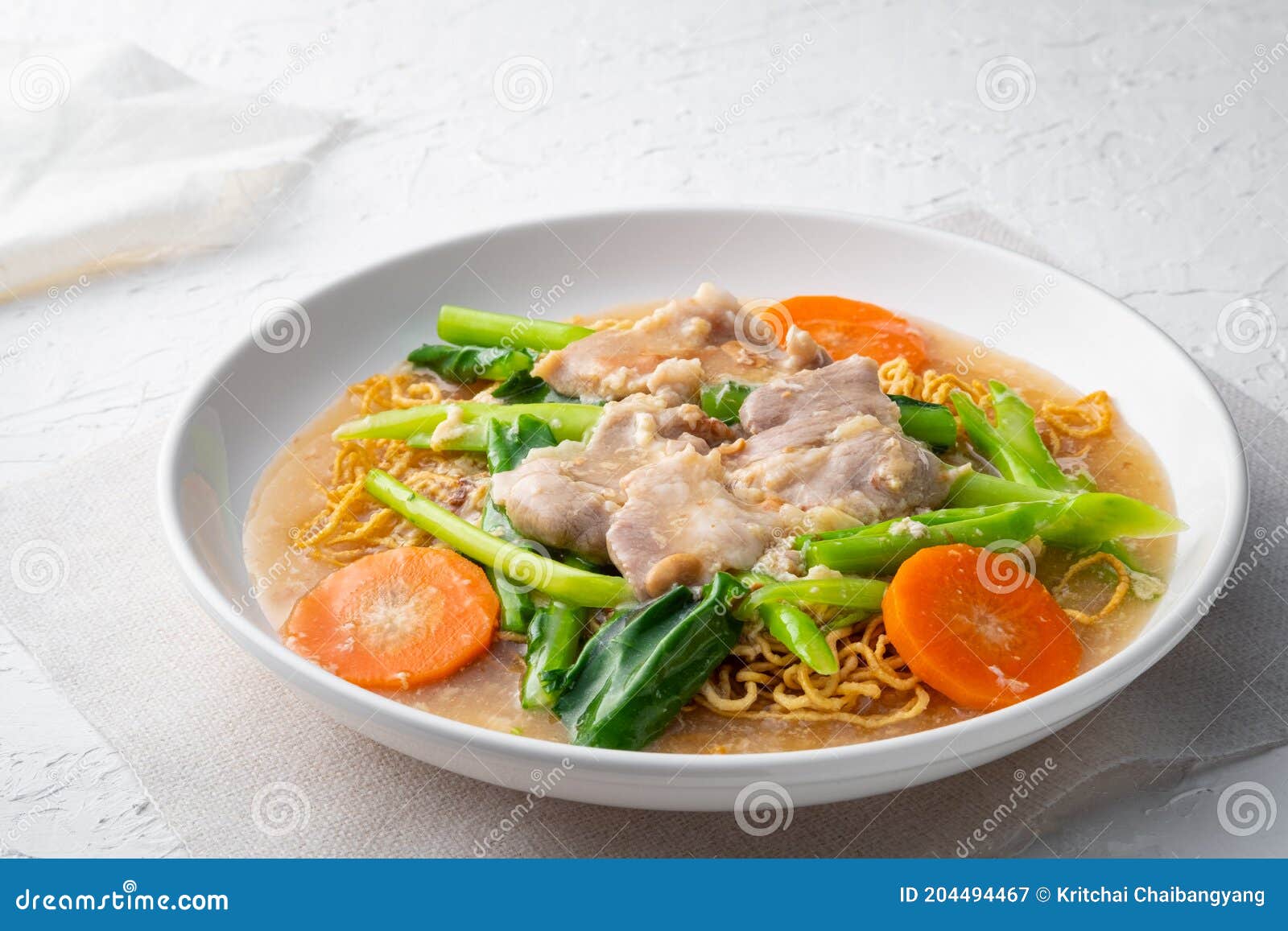 Crispy Egg Noodles with Pork in Thick Gravy Sauce Stock Image Image of food, noodles 204494467