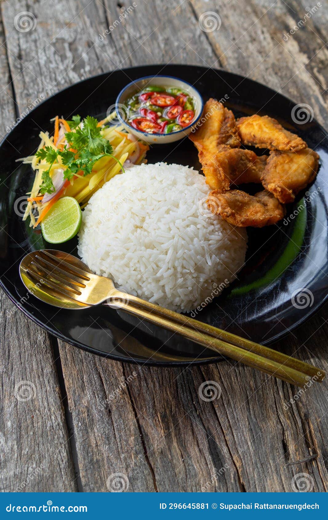 Rice fried fish stock image. Image of vegetable, crispy - 296645881