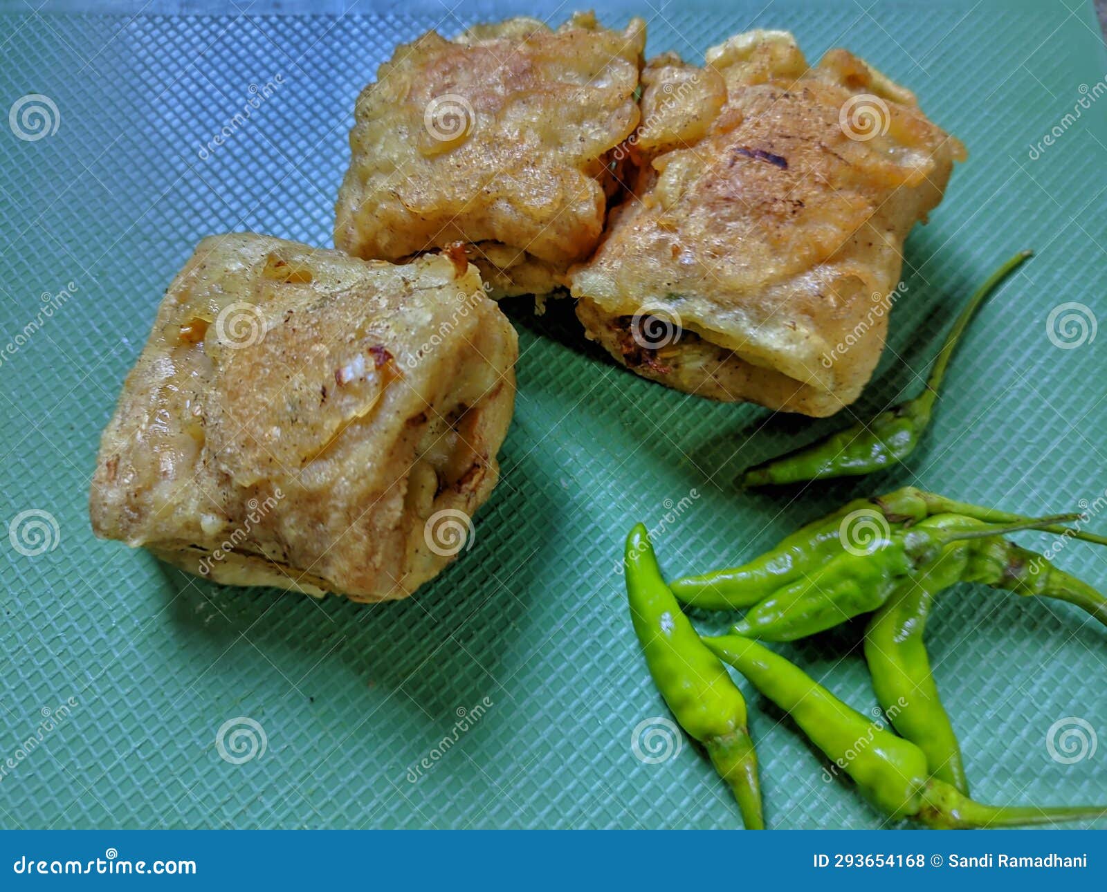 Crispy Fried Tofu with Indonesian Vegetable Filling and Chili Sauce