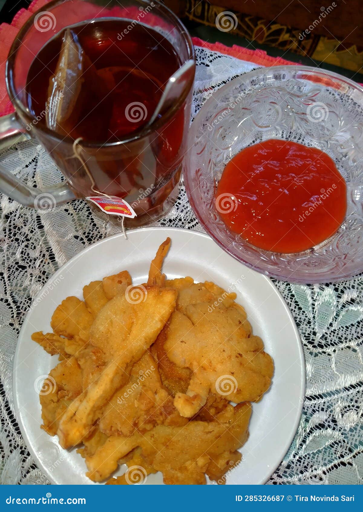 CRISPY OYSTER MUSHROOM with SAUCE and TEA DRINK Stock Image Image of