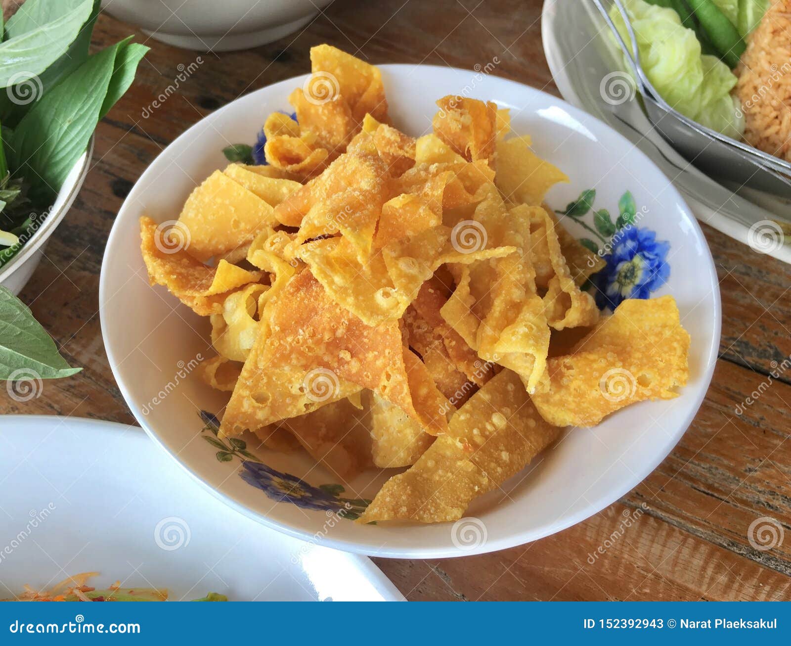 Crispy Wonton Chips Serve With Noodle Soup Stock Image Image Of Fried Chips