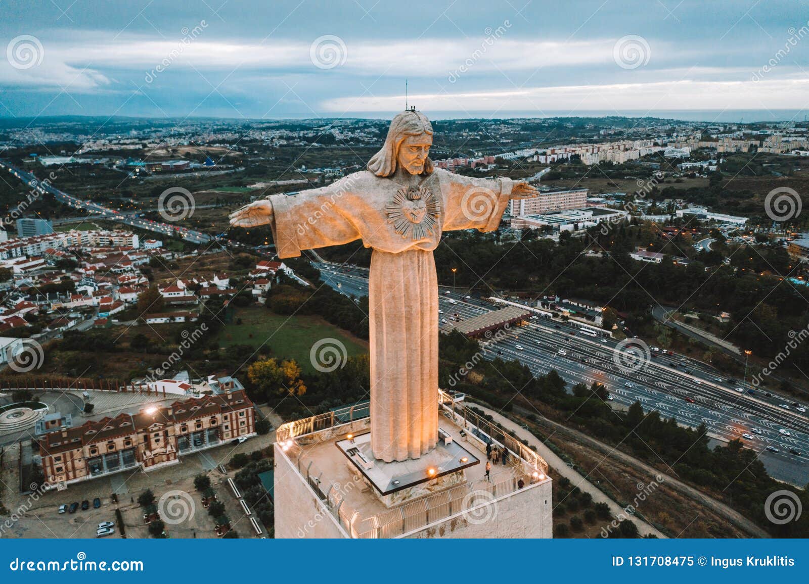 Cristo Rei Christ Statue Em Lisboa No Tempo De Nivelamento Imagem