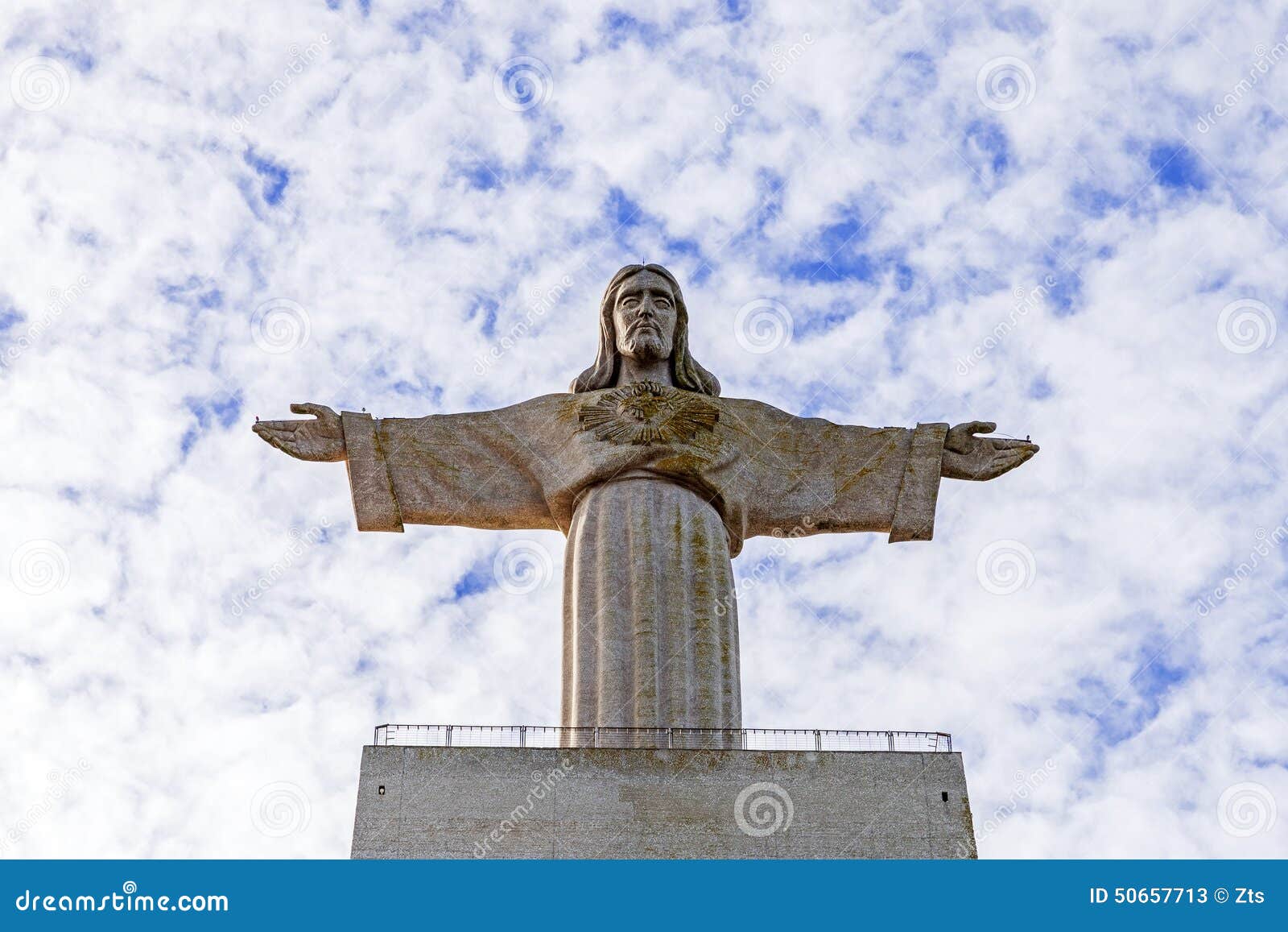 cristo-rei or king christ sanctuary in almada